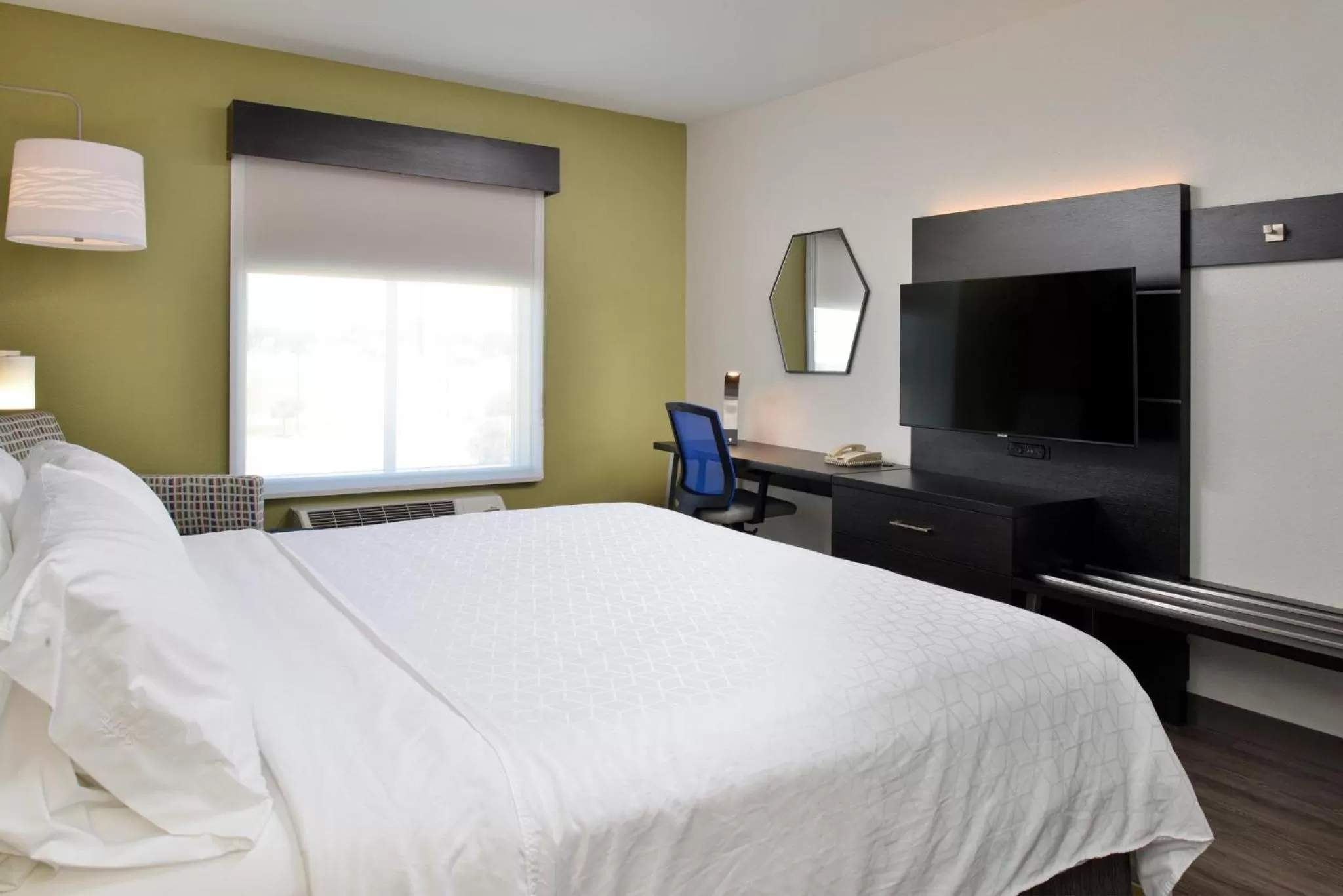 Photo of the whole room, Bed in Holiday Inn Express Hotel & Suites Royse City - RockwallRockwall - Royse City by IHG
