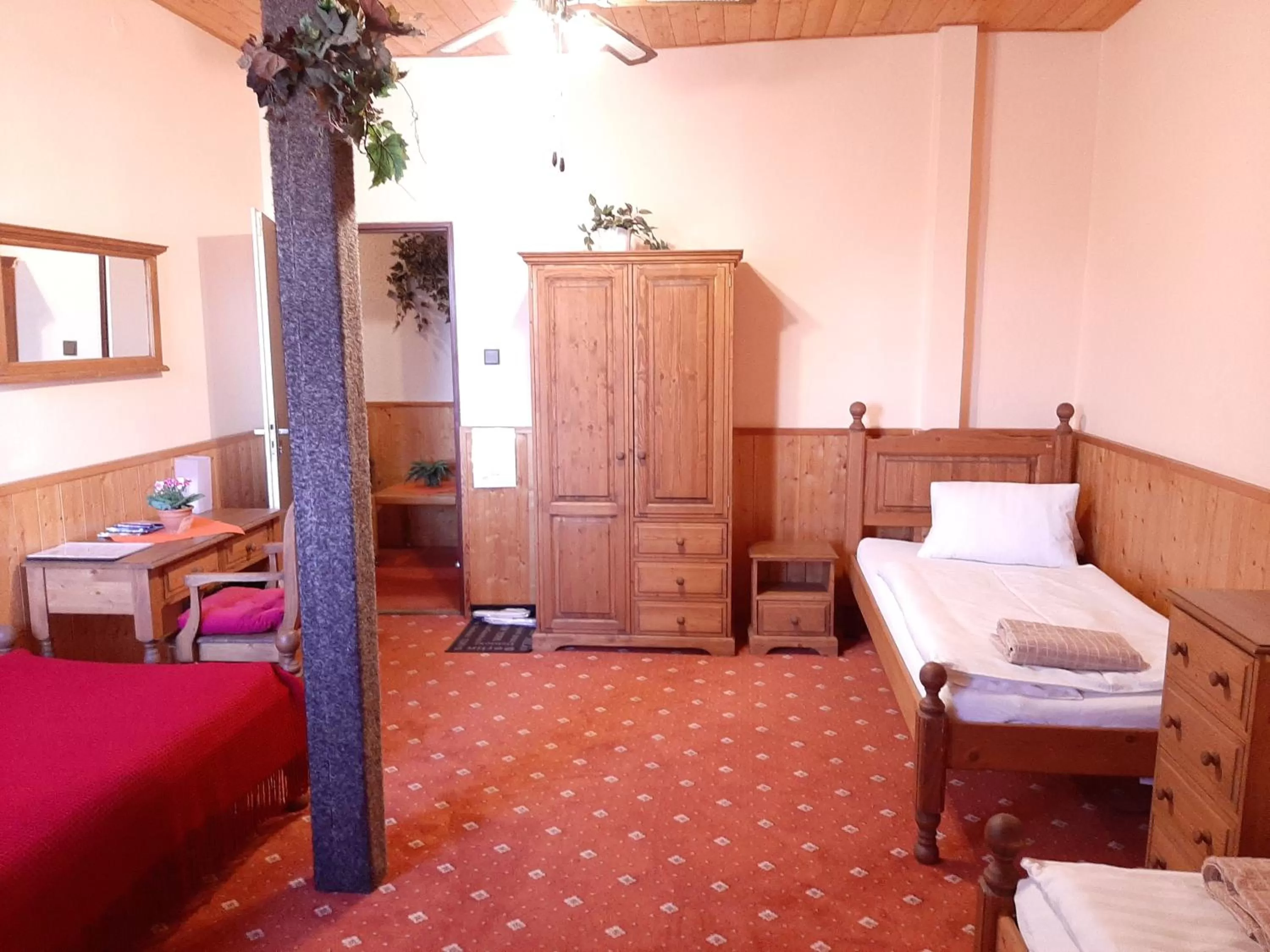 Bed in garni Hotel ASAS***