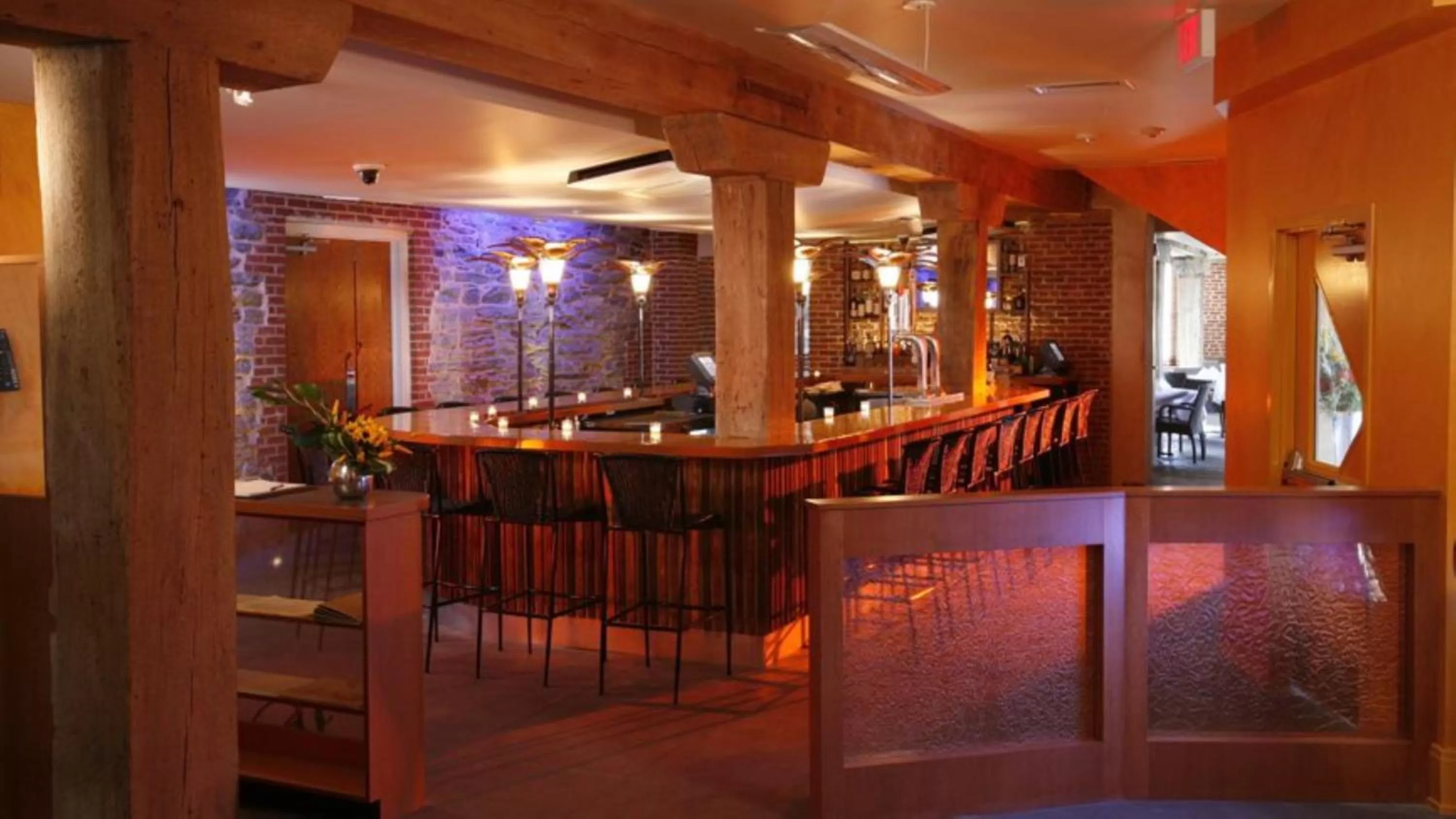 Restaurant/places to eat in Lancaster Arts Hotel