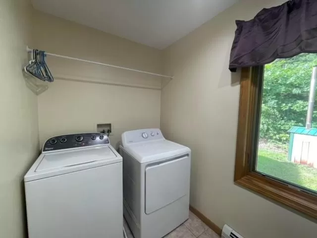 washing machine in Hill View Motel and Cottages