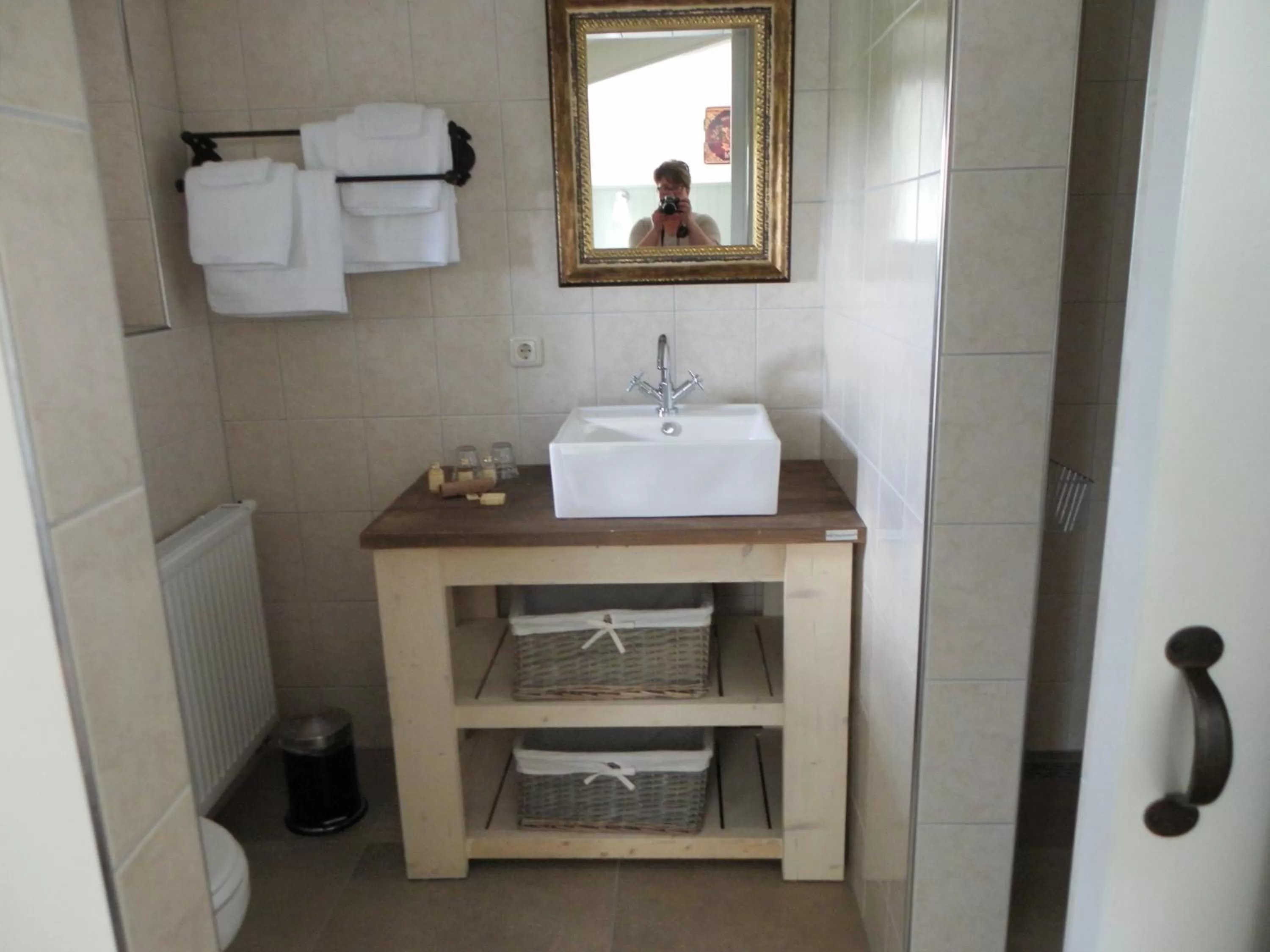 Bathroom in De Turfstaeker