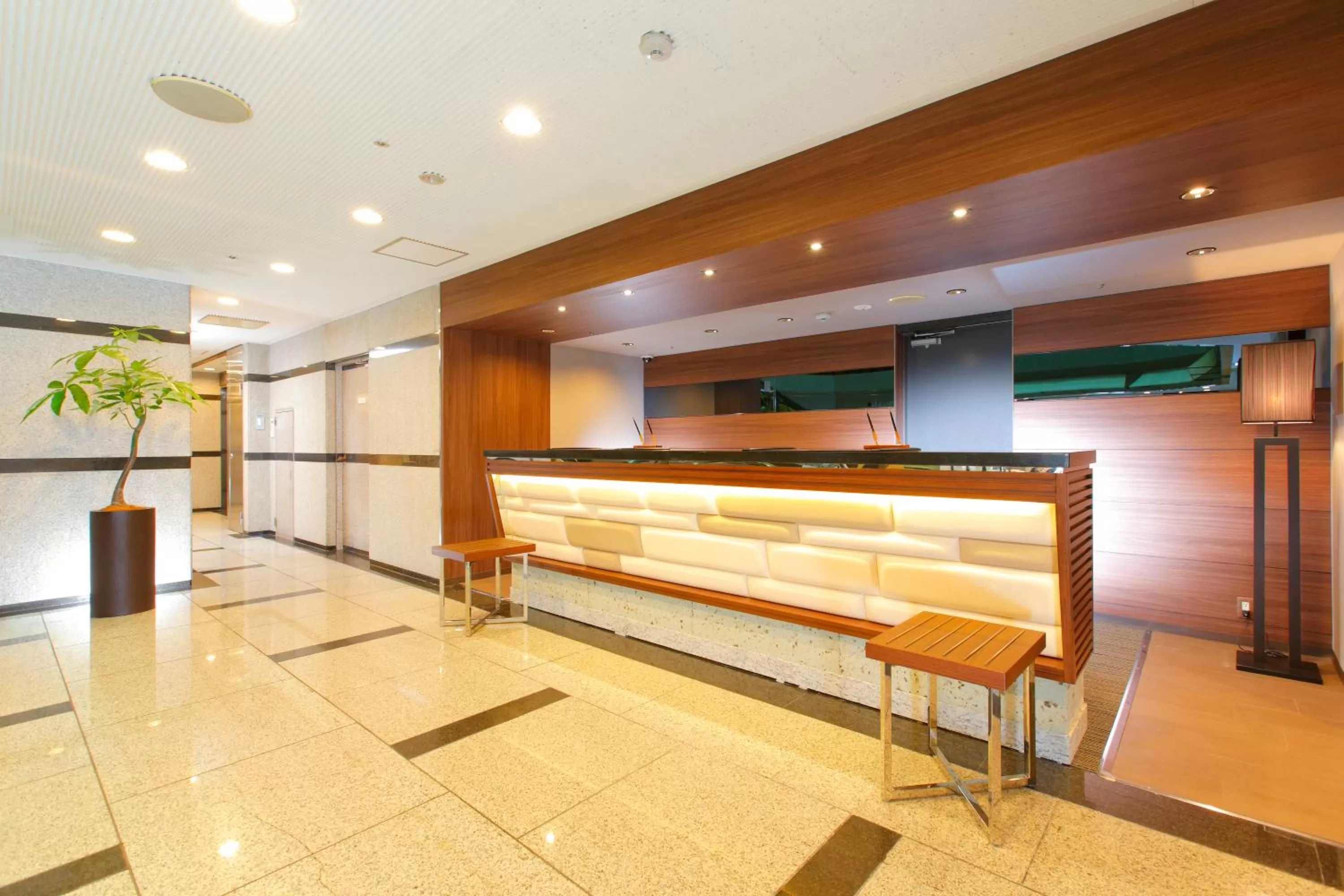 Lobby or reception in HOTEL MYSTAYS Utsunomiya