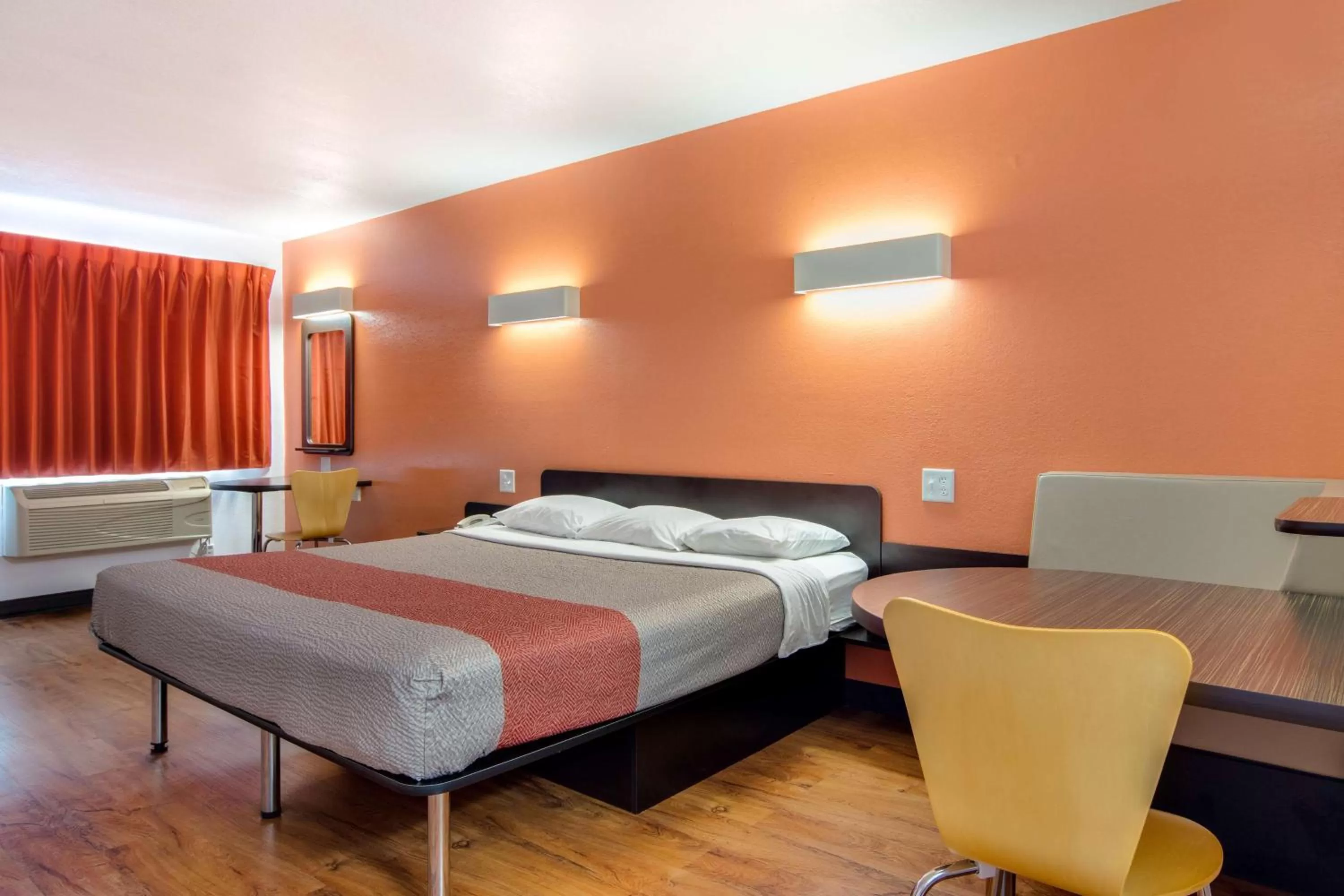 Seating area, Bed in Motel 6-Bremen, GA