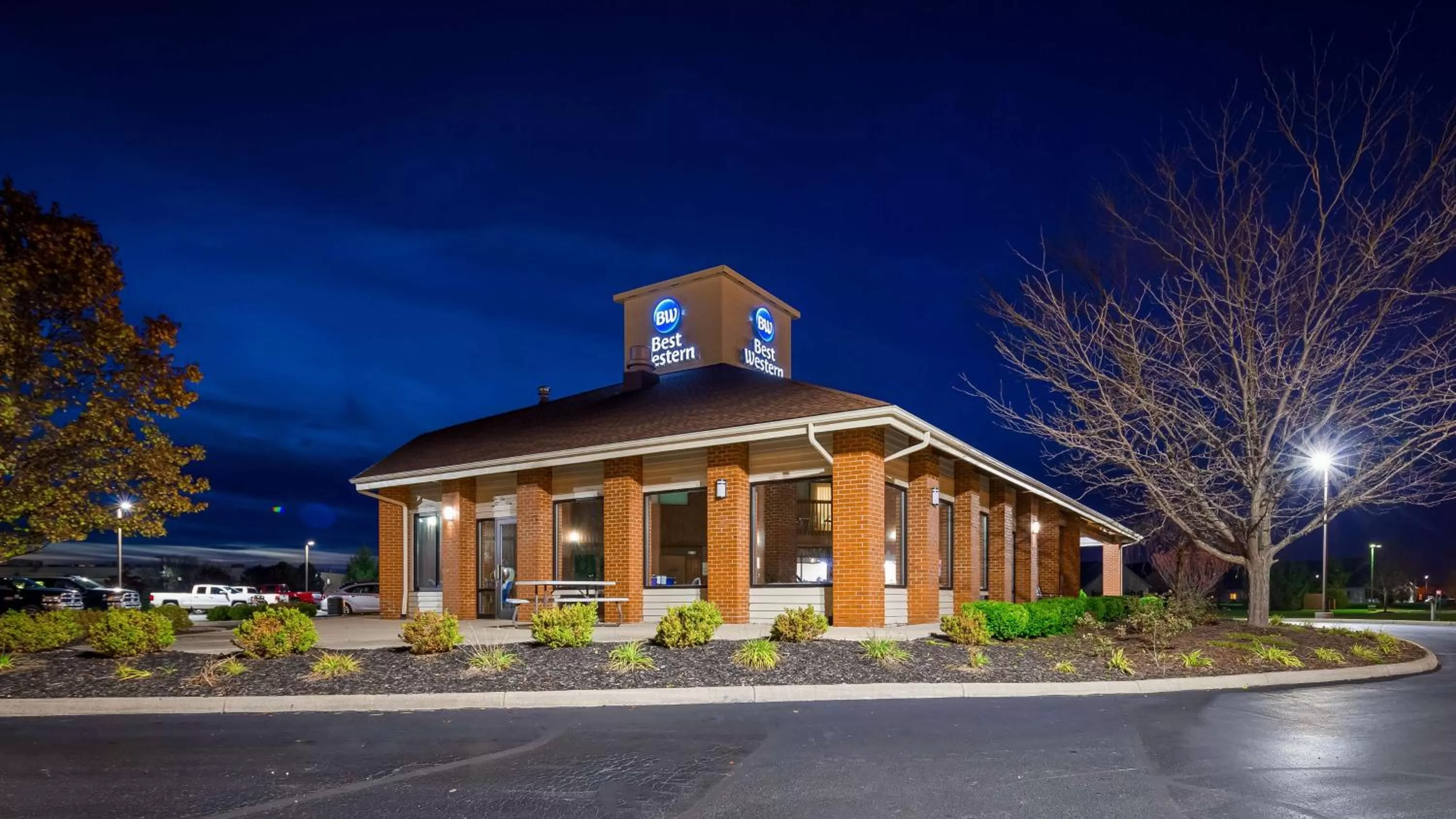 Property building in Best Western Canal Winchester Inn-Columbus South East