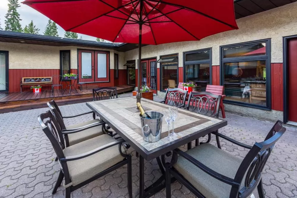 Patio in Rustlers Lodge