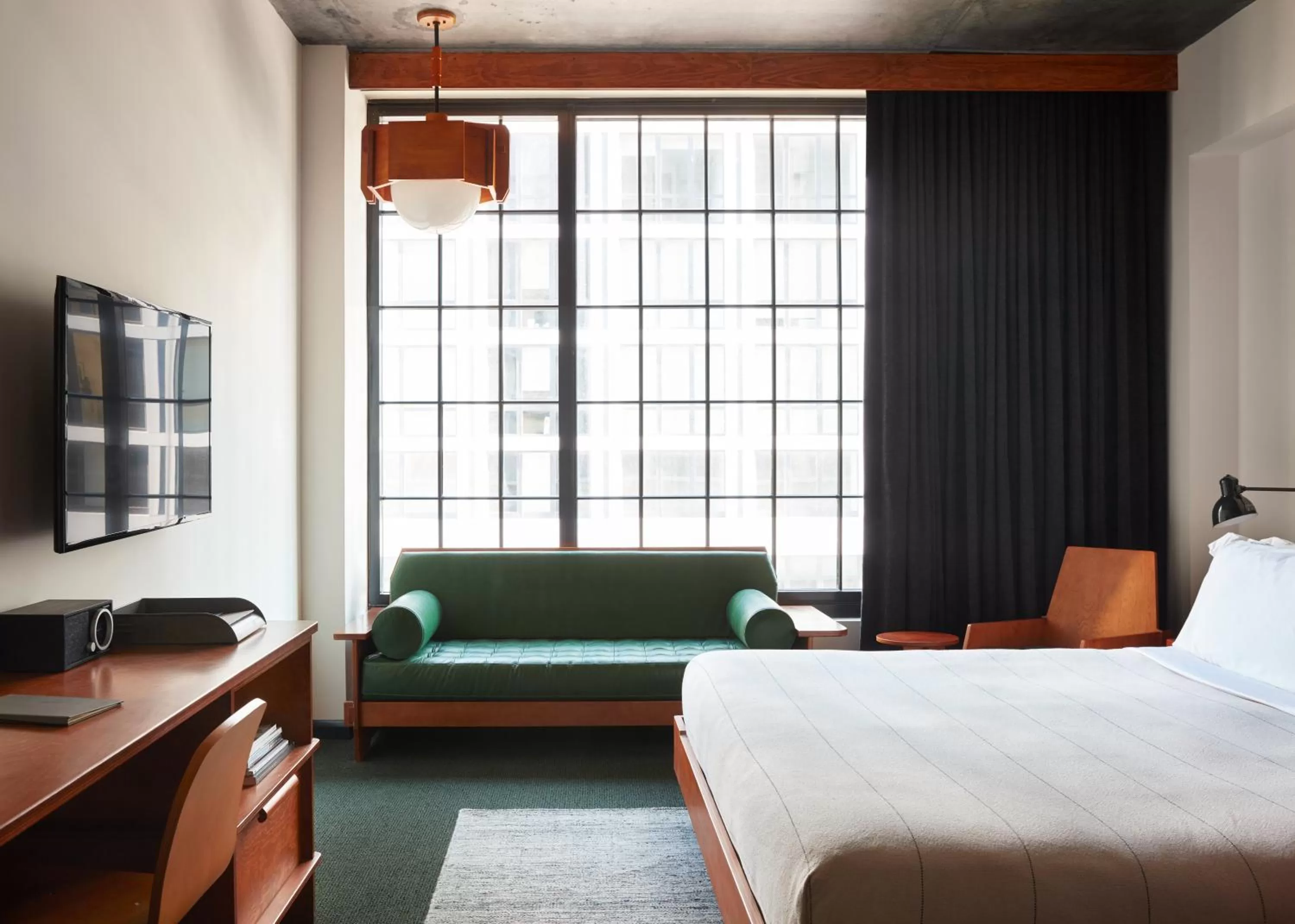 Bedroom, Bed in Ace Hotel Brooklyn