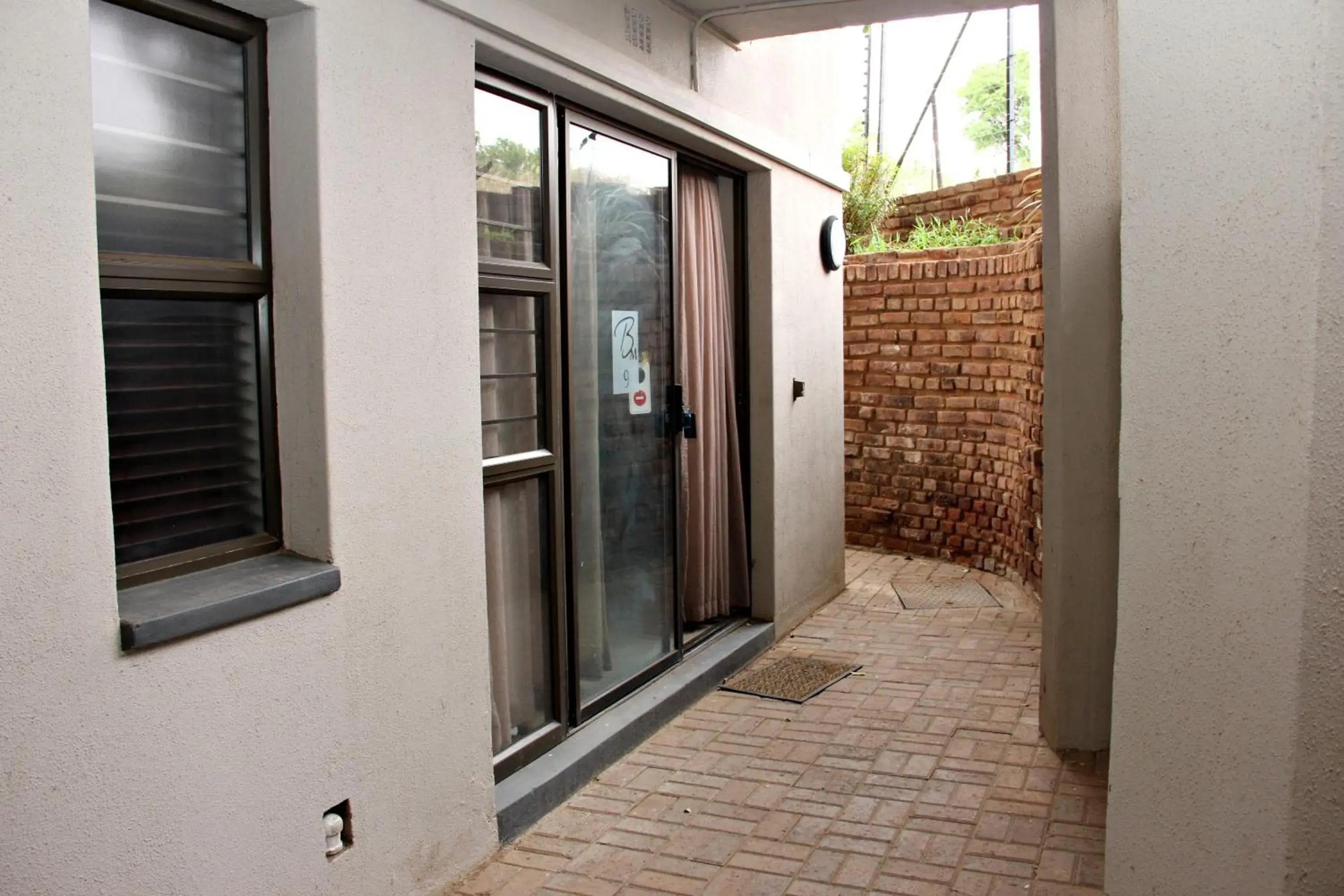 Browns Manor Browns Manor