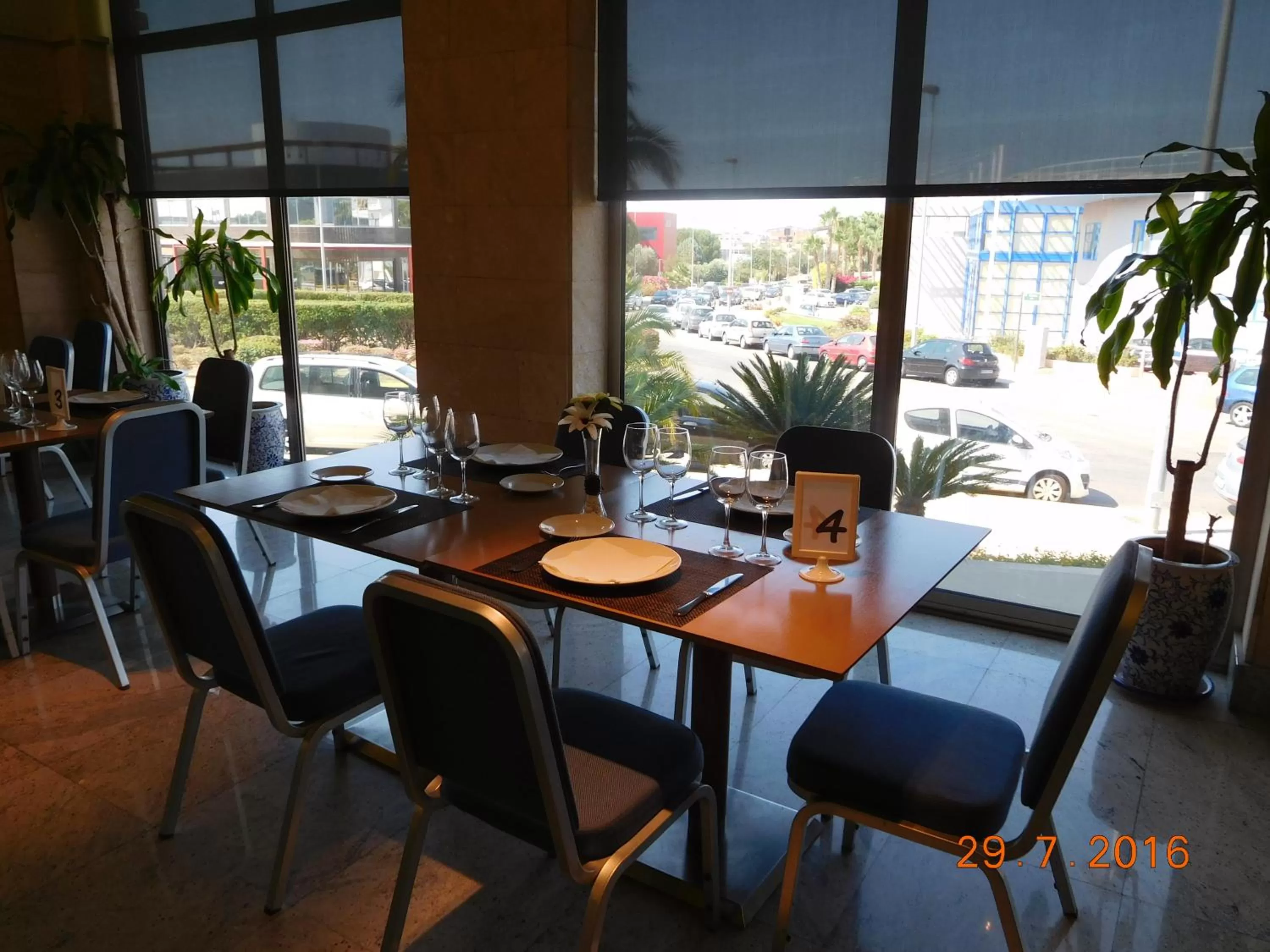 Restaurant/places to eat in Hotel Mas Camarena