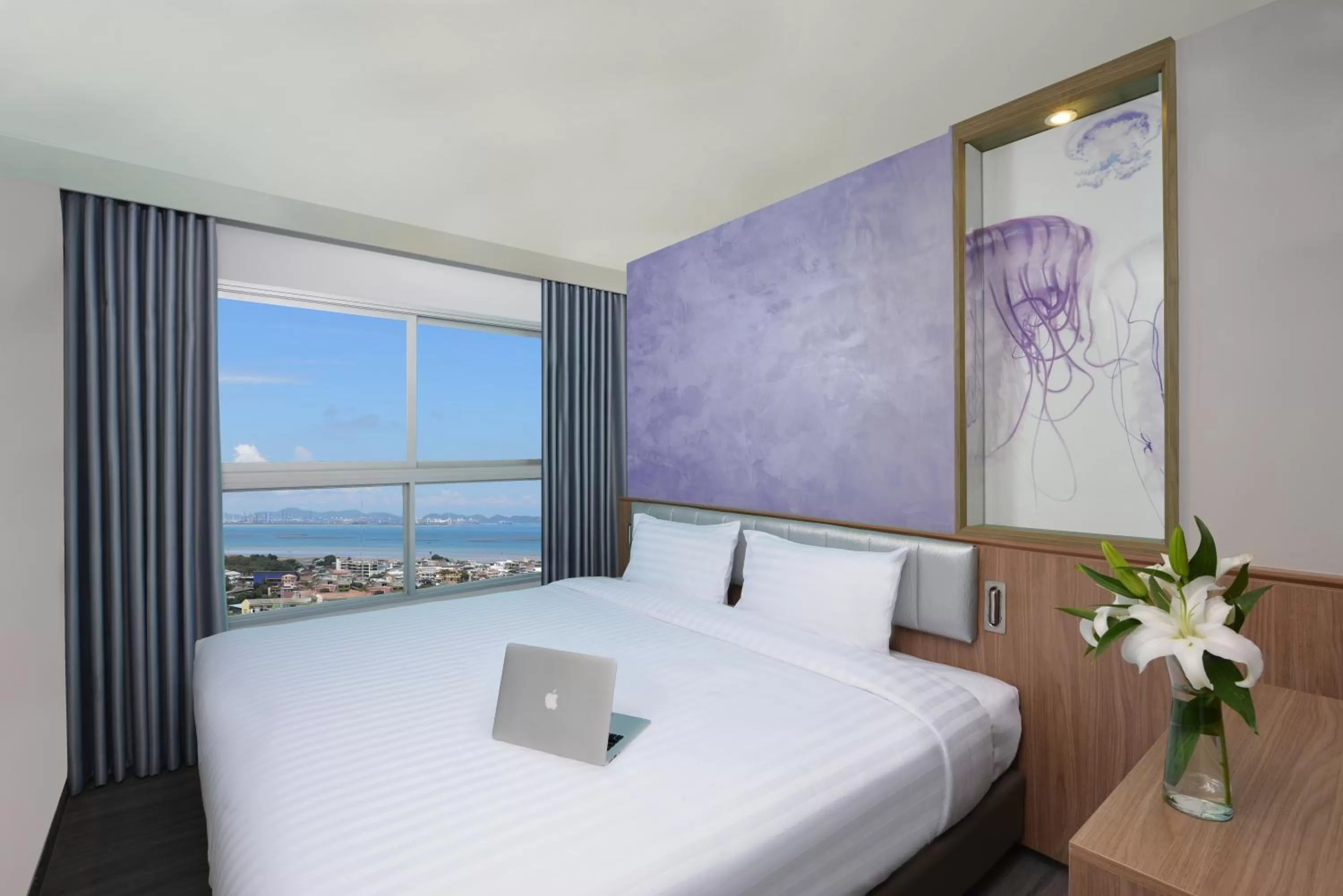 Photo of the whole room, Bed in Centre Point Prime Hotel Pattaya