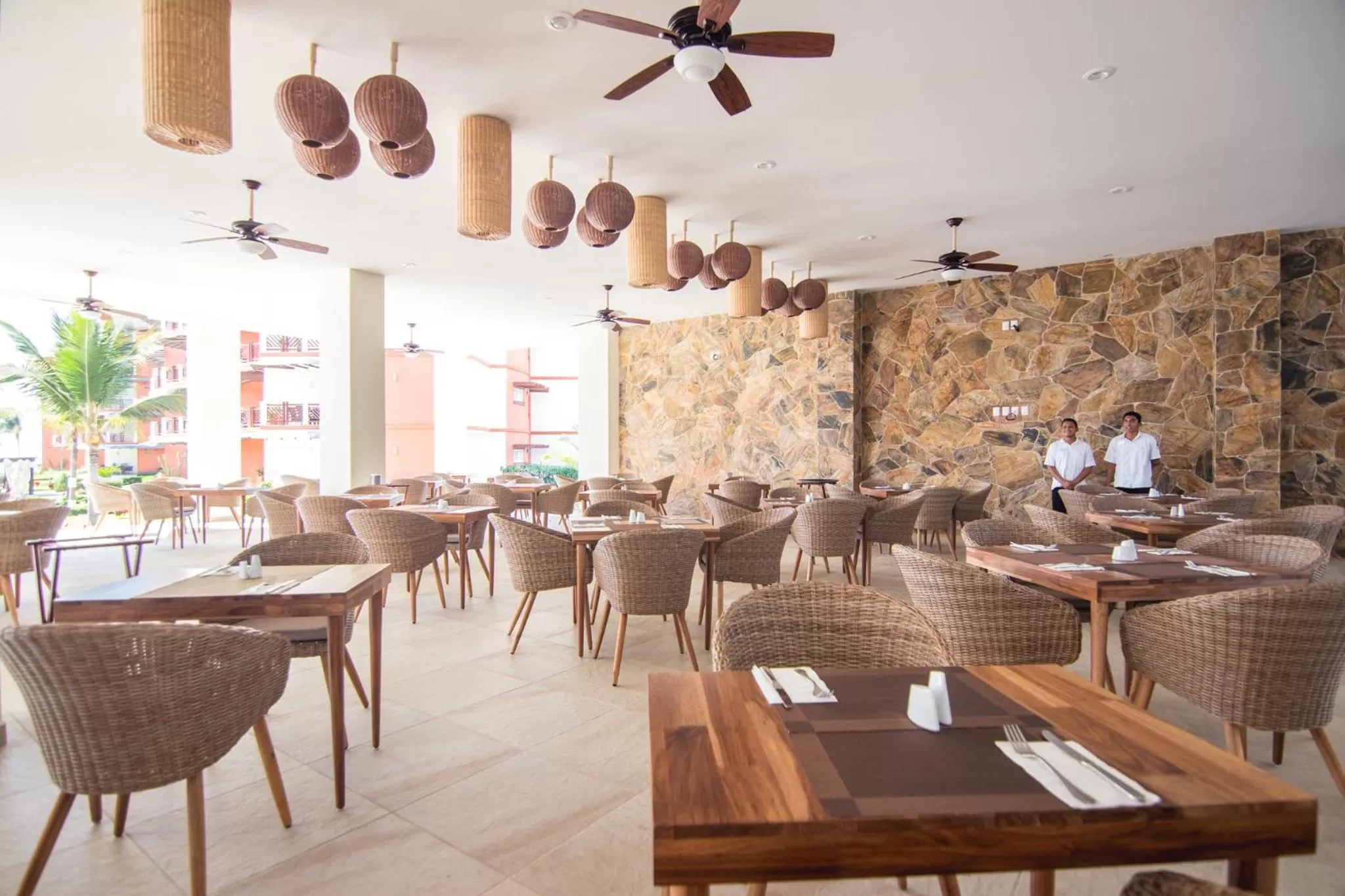 Restaurant/places to eat in Vivo Resorts