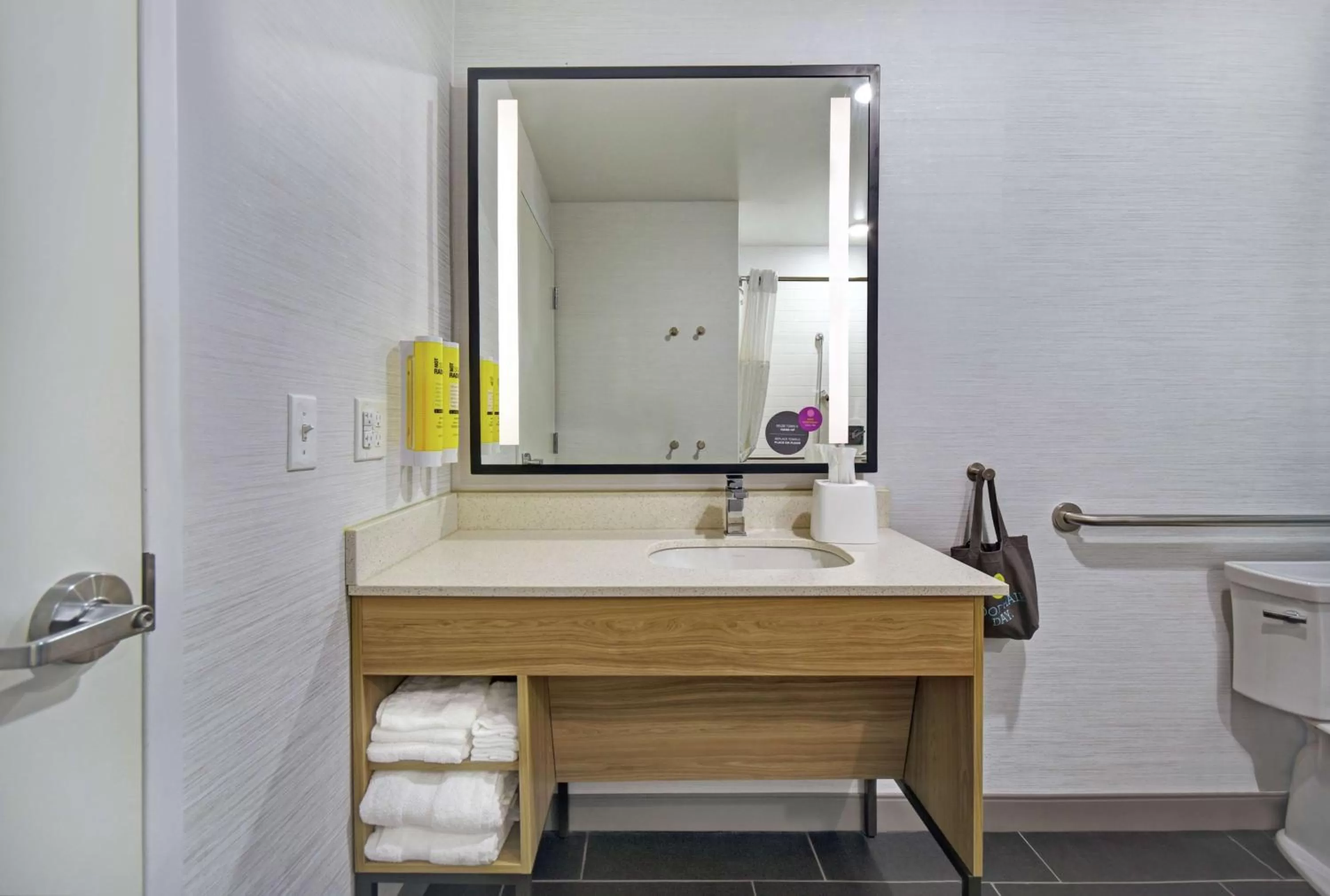 Bathroom in Tru By Hilton Grand Rapids Airport