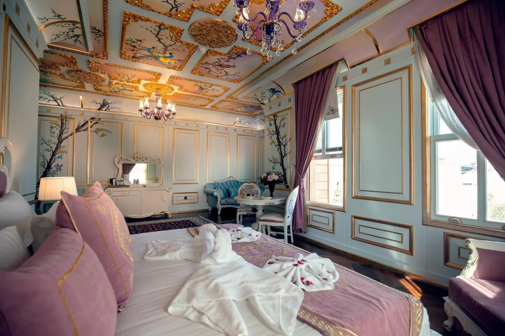 Mansion Royal Suite - Free Shared Spa Access (Self use) in Seven Hills Palace & Spa Mansion Royal Suite - Free Shared Spa Access (Self use) in Seven Hills Palace & Spa