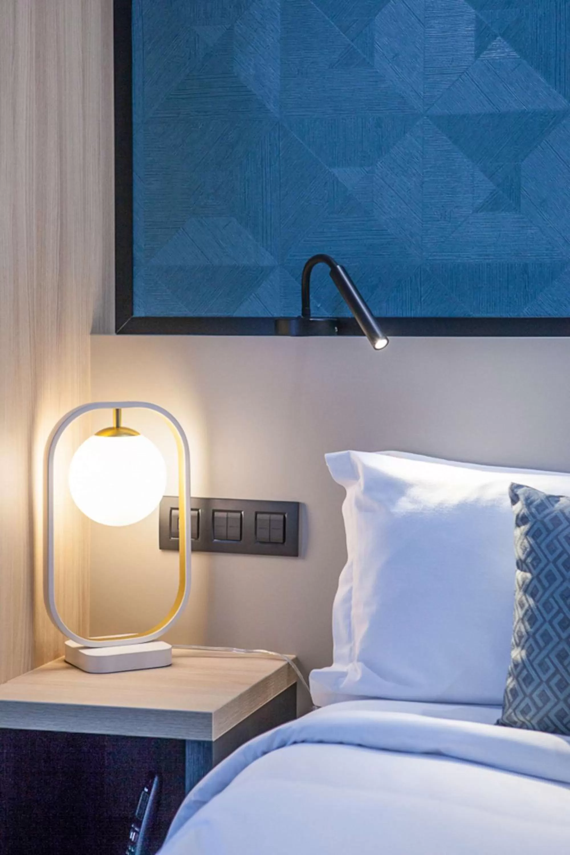 Bedroom, Bed in Best Western Plus Opéra Batignolles