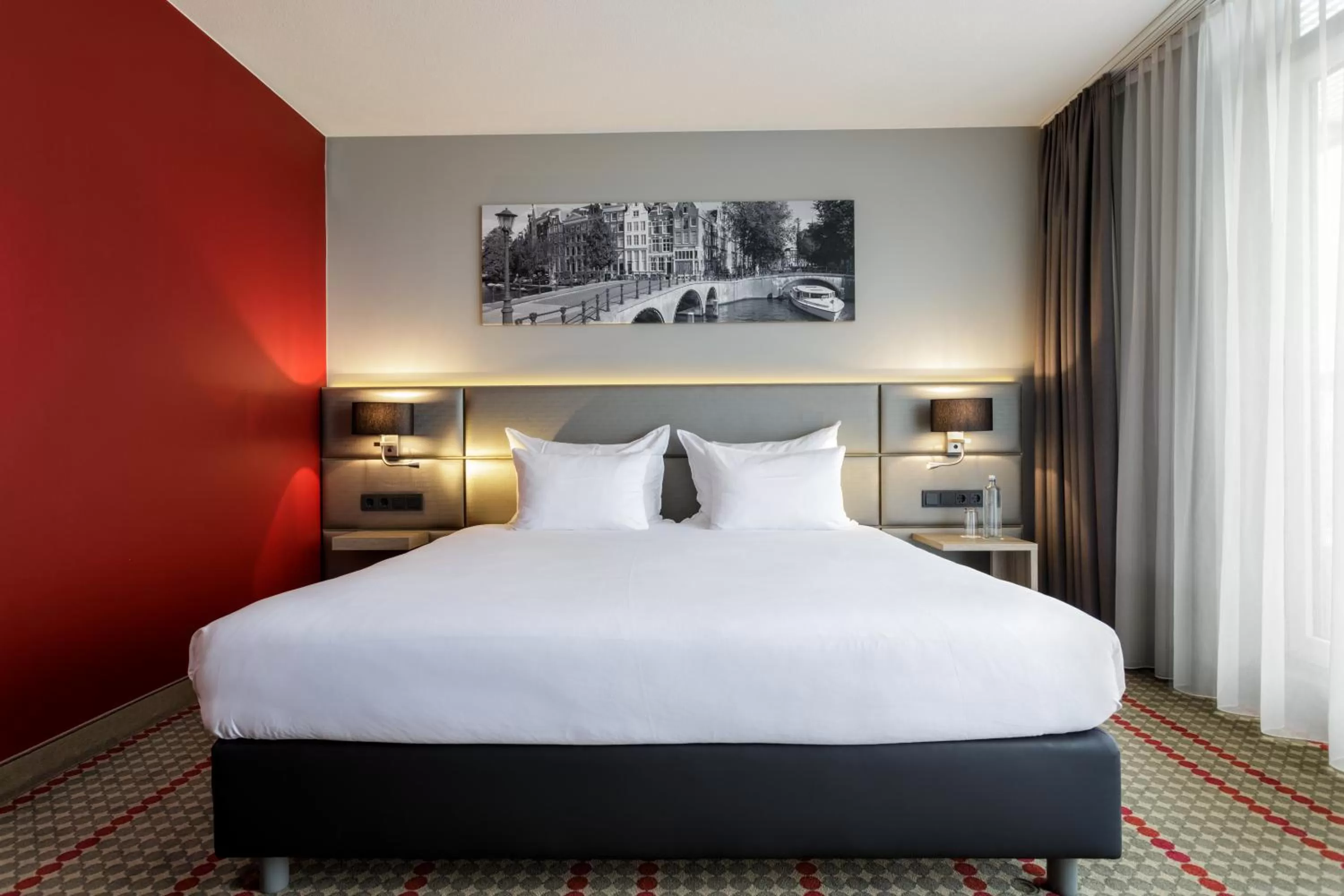 Bedroom, Bed in Ramada by Wyndham Amsterdam Airport Schiphol