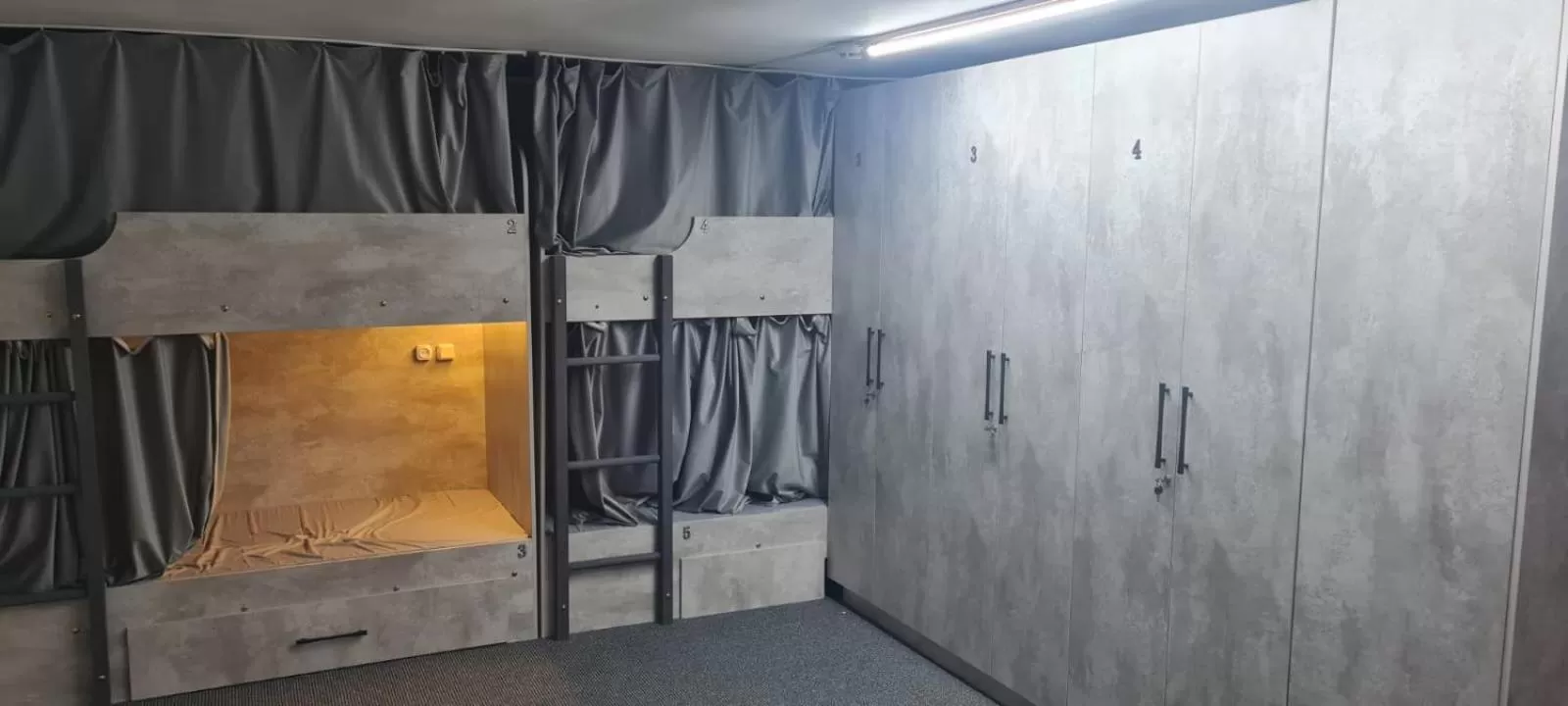 Photo of the whole room, Bed in Railway Hotel