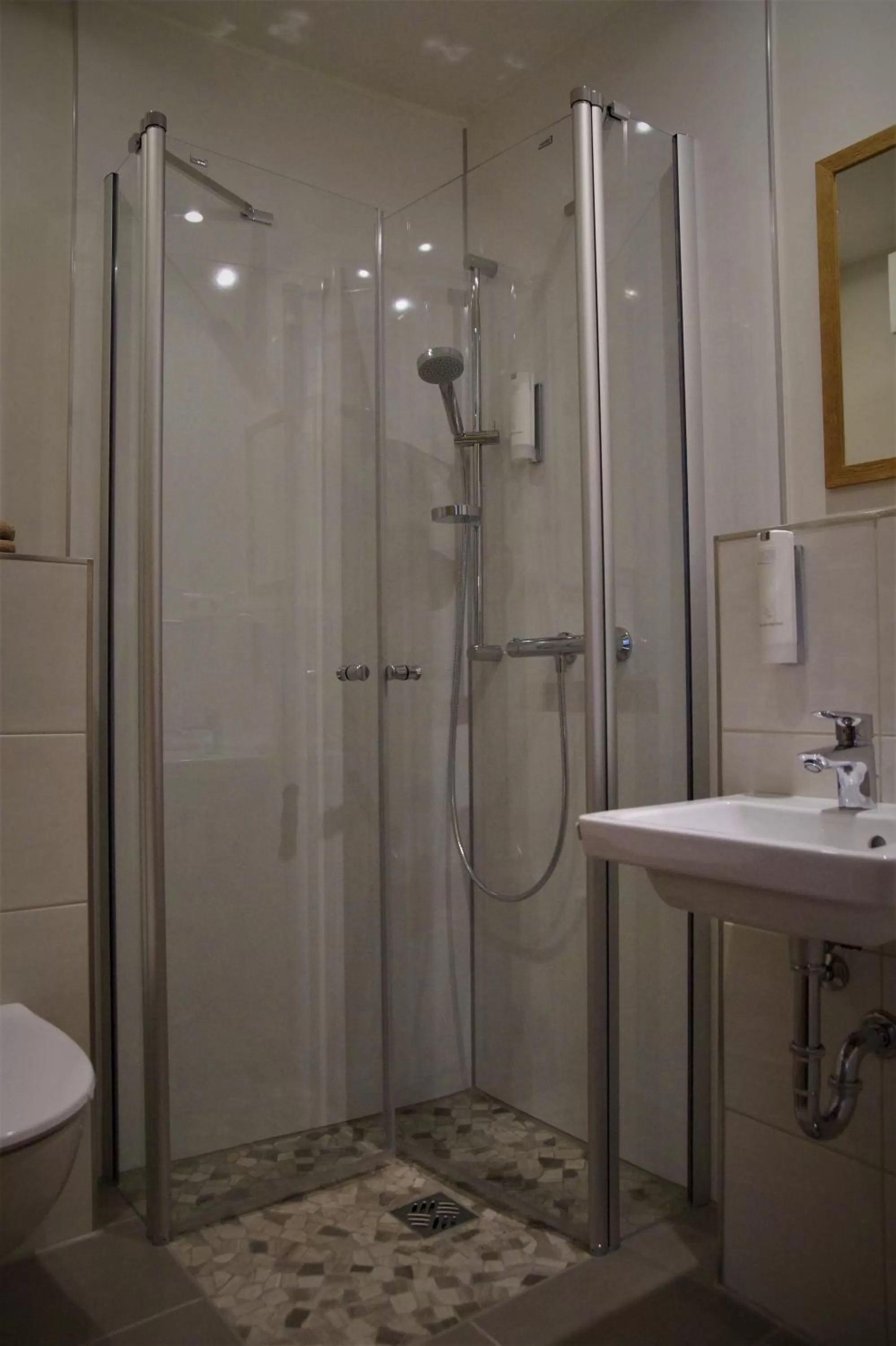 Photo of the whole room, Bathroom in Bei Meier`s zum weißen Roß