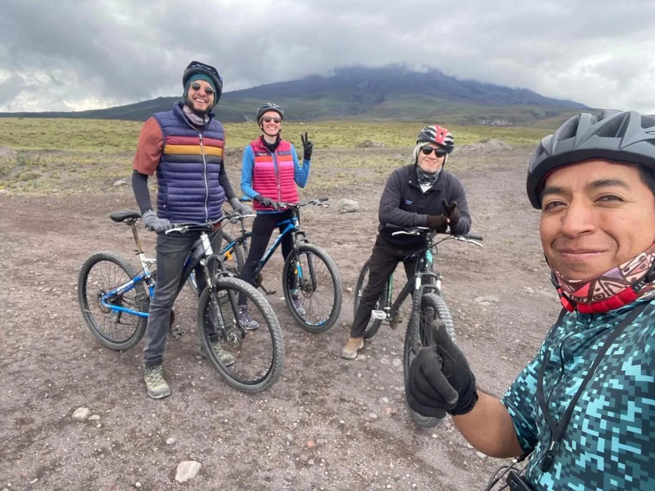 Activities, Biking in Ruta de los volcanes "Casa de campo"