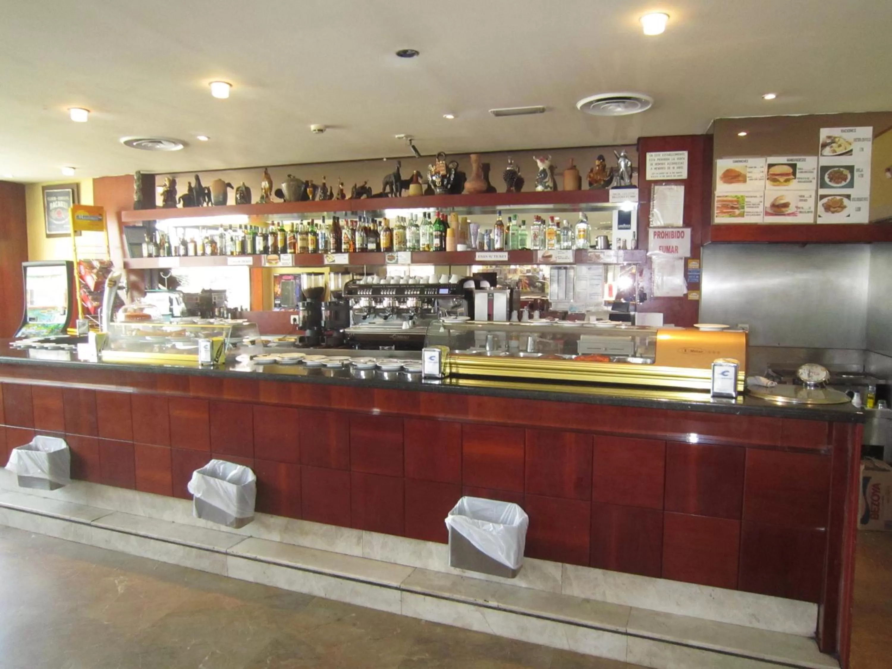 Restaurant/places to eat in Hotel Concordy