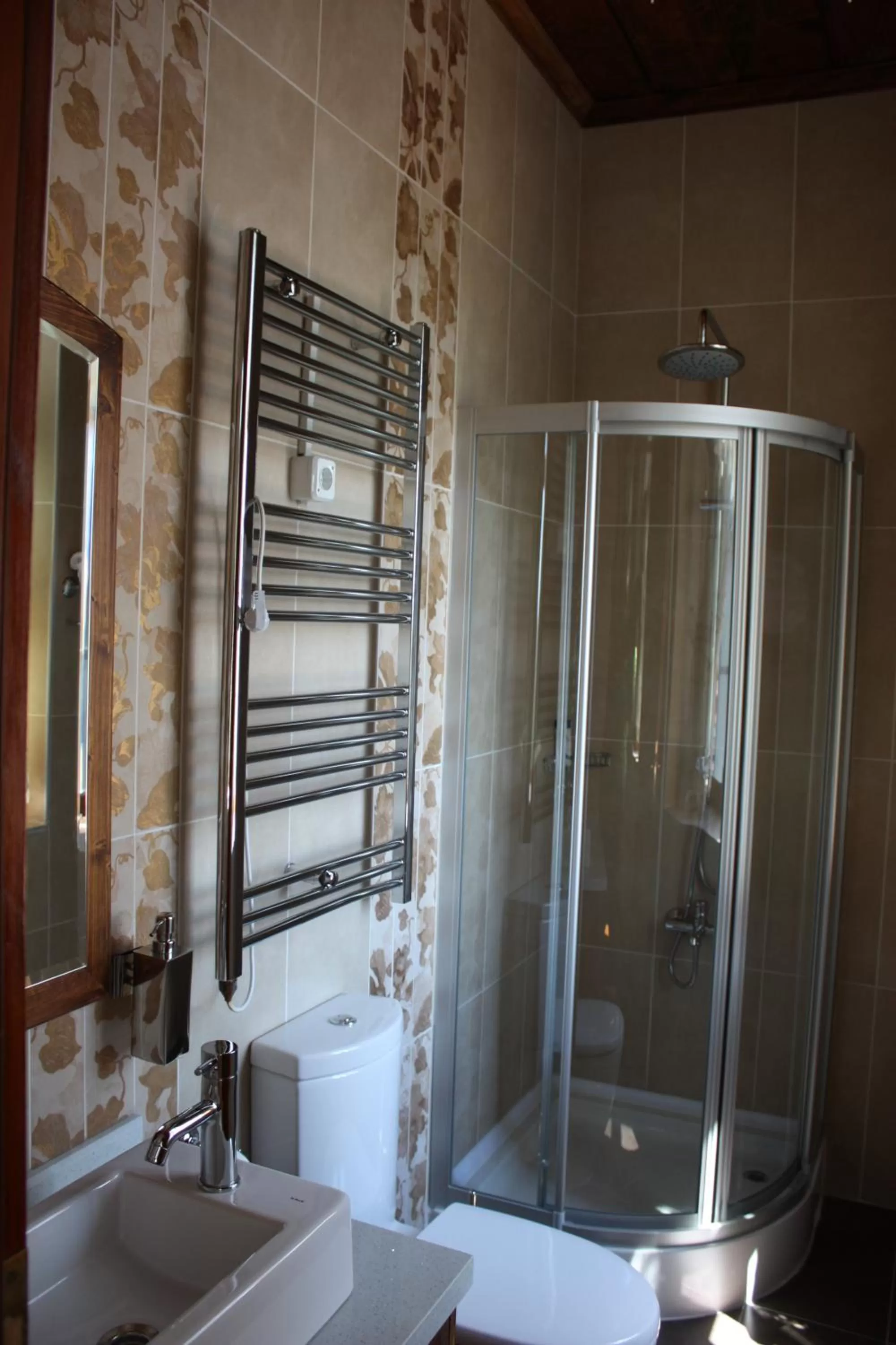 Shower, Bathroom in Hera Hotel