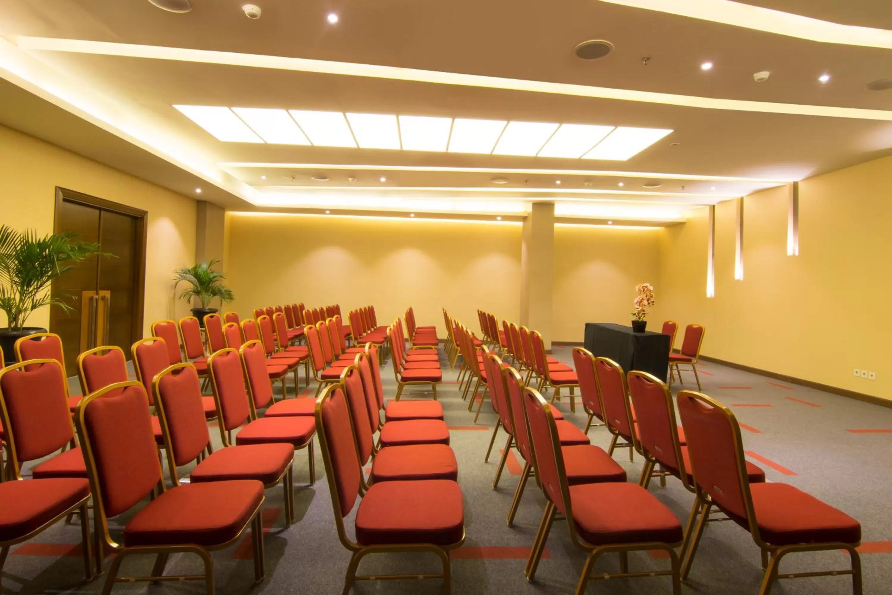 Banquet/Function facilities in Hotel 88 Kopo Bandung By WH