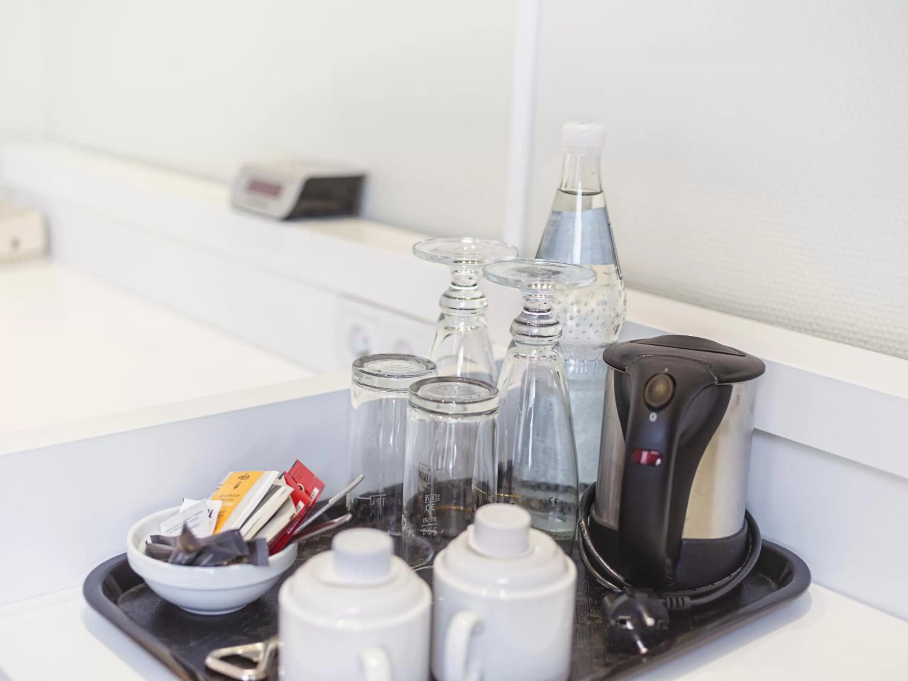 Coffee/tea facilities in Hotel am Schloß Köpenick by Golden Tulip