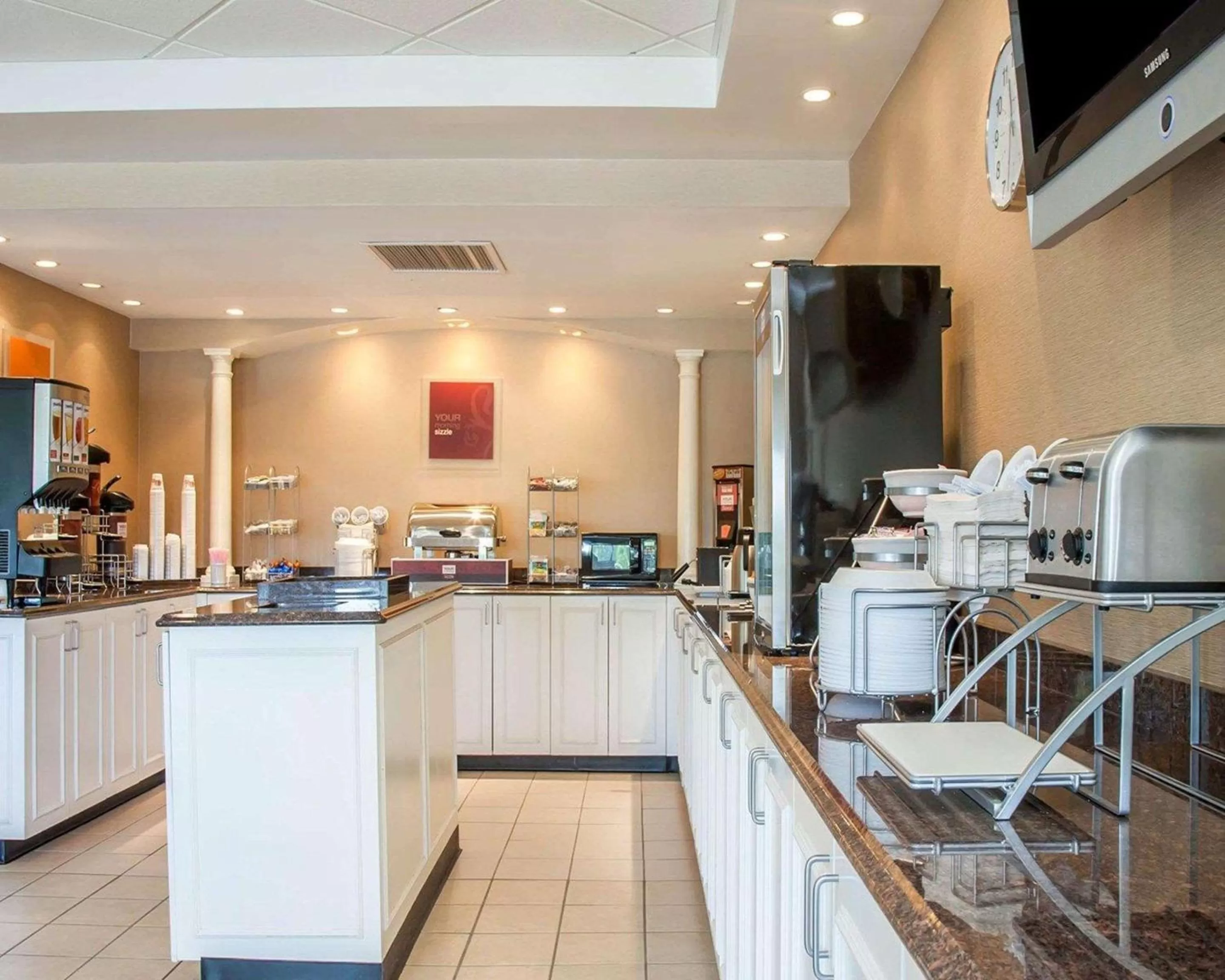 Restaurant/places to eat in Comfort Suites West Warwick - Providence