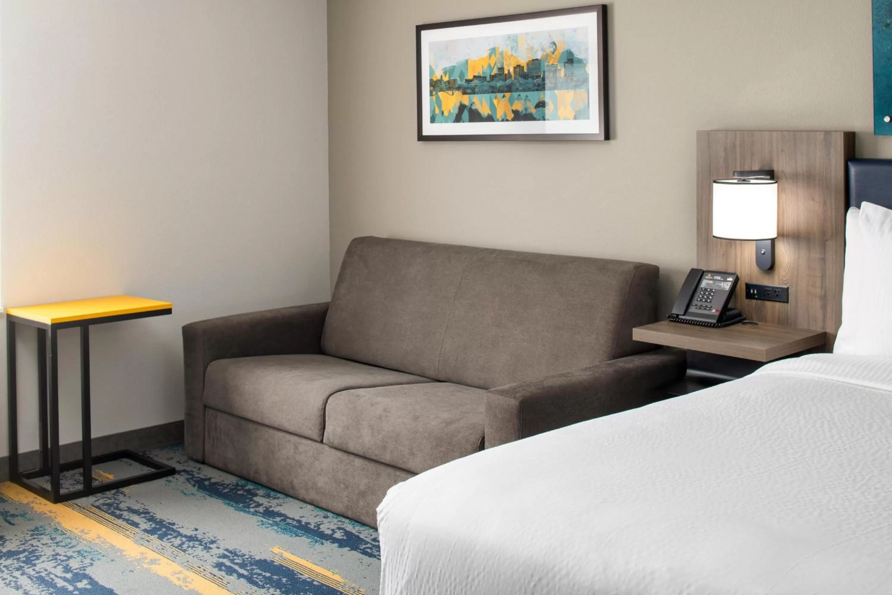 Bed in La Quinta Inn & Suites by Wyndham Spokane Downtown