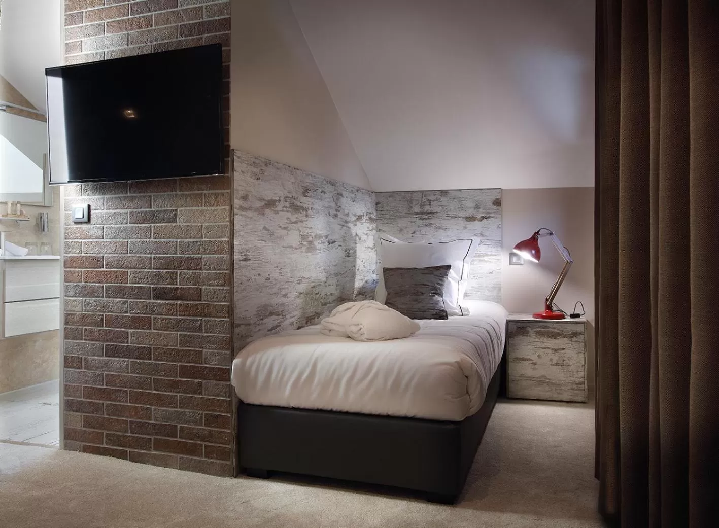 Deluxe Quadruple Room in Hotel Le Tremplin