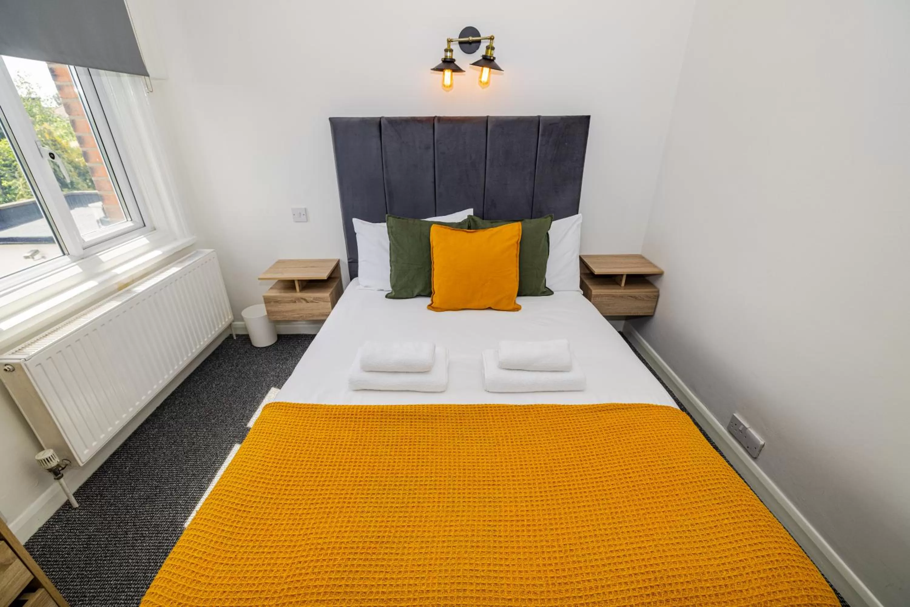 Bedroom, Bed in Woodford Hotel