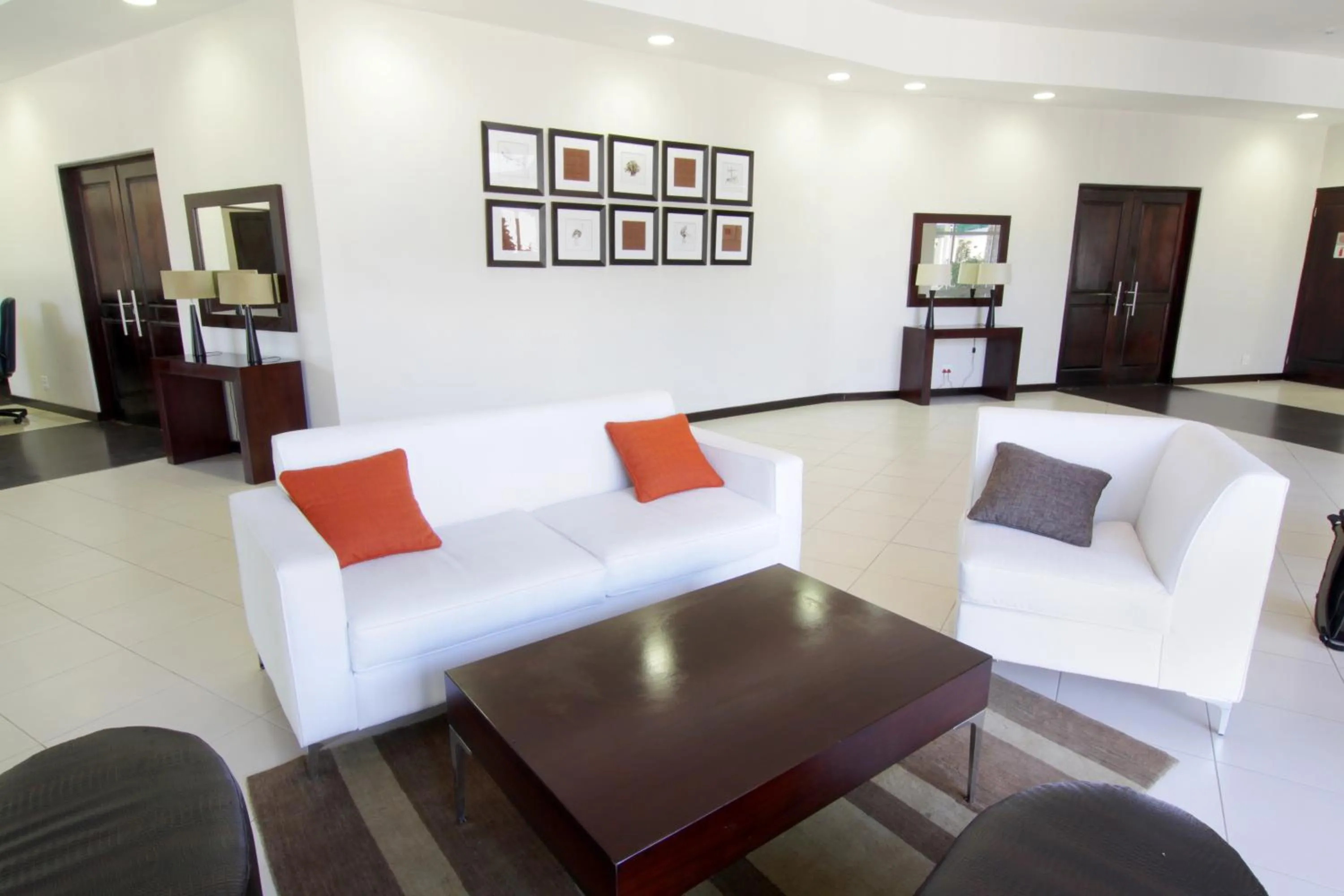 Lobby or reception in Cresta Lodge Gaborone
