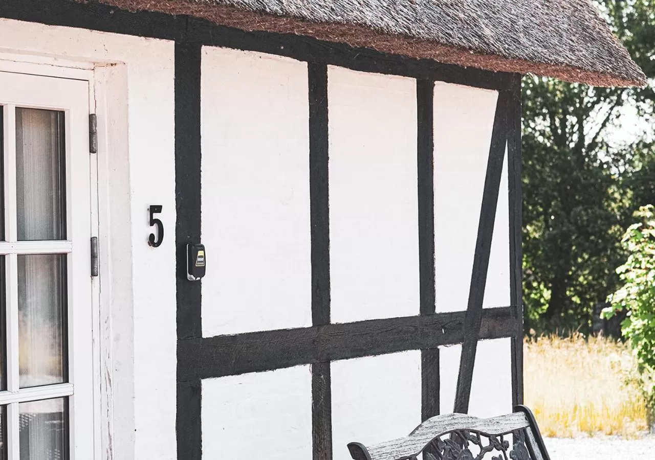 Facade/entrance in Fladbro Kro