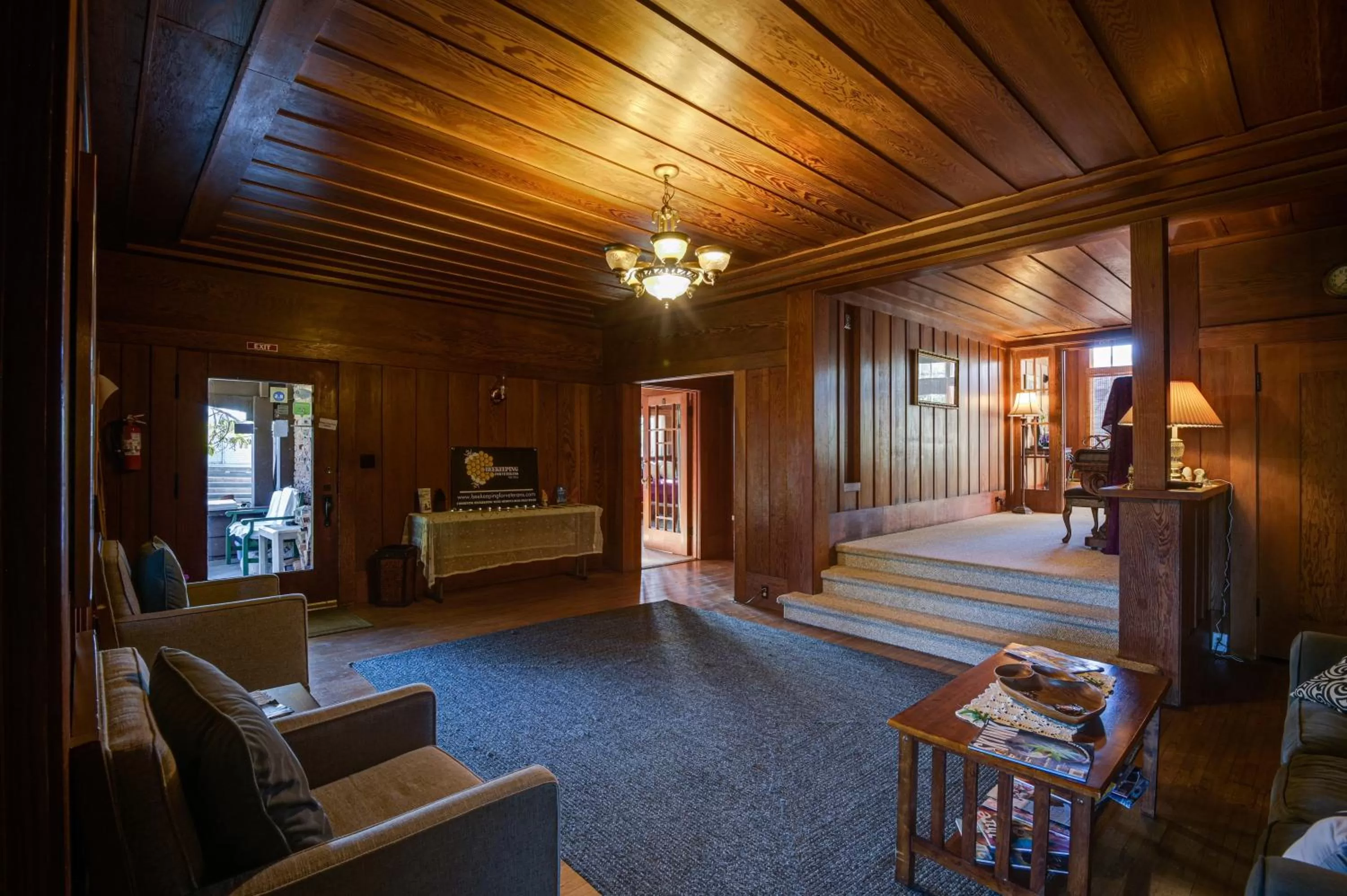 Living room, Bed in The Captains Quarters