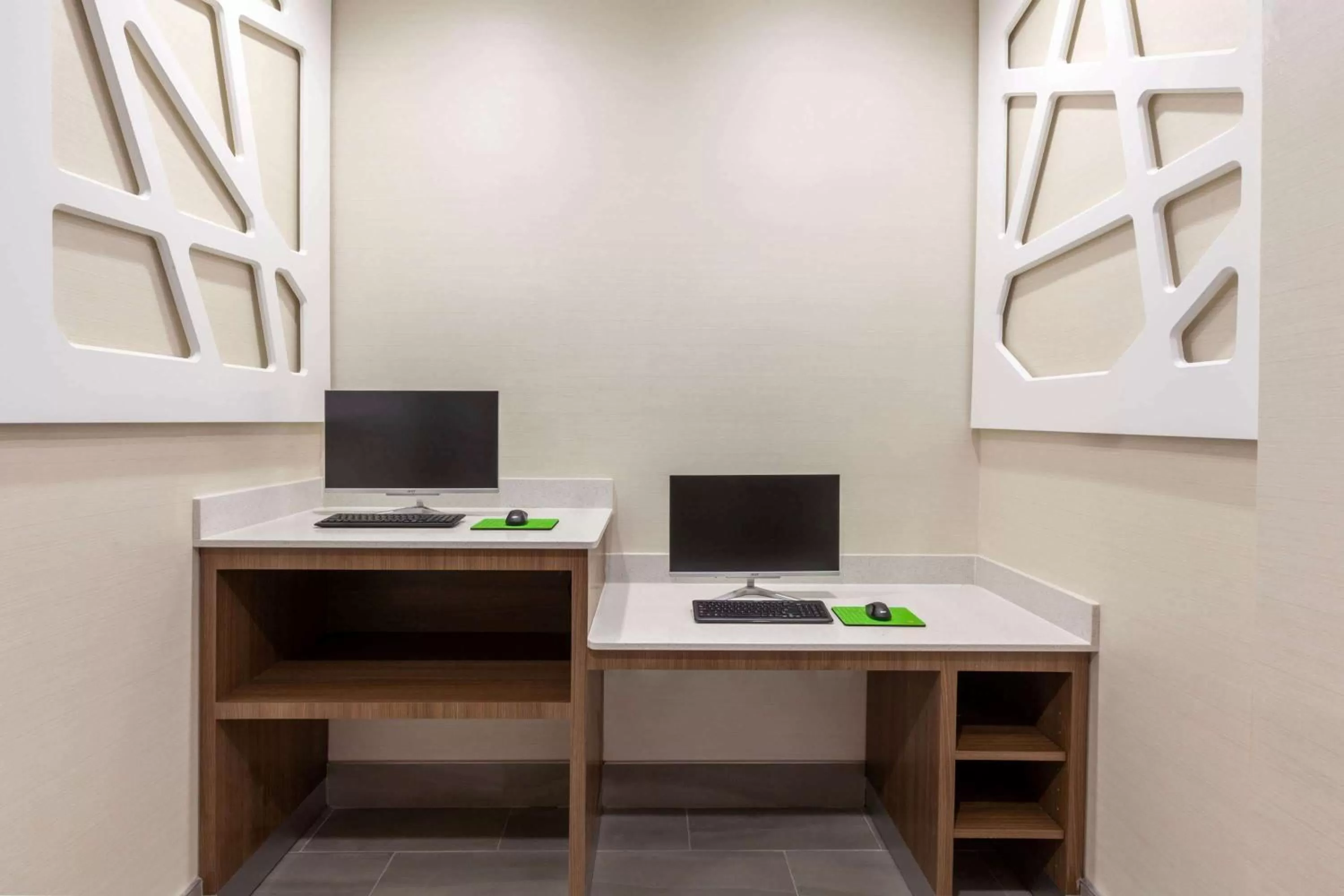 On site in La Quinta Inn & Suites by Wyndham Lafayette Oil Center