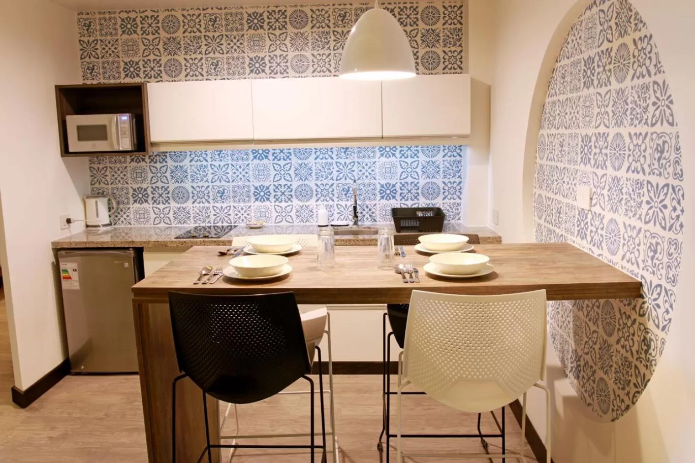 Kitchen or kitchenette in Urban Suites Apart Hotel