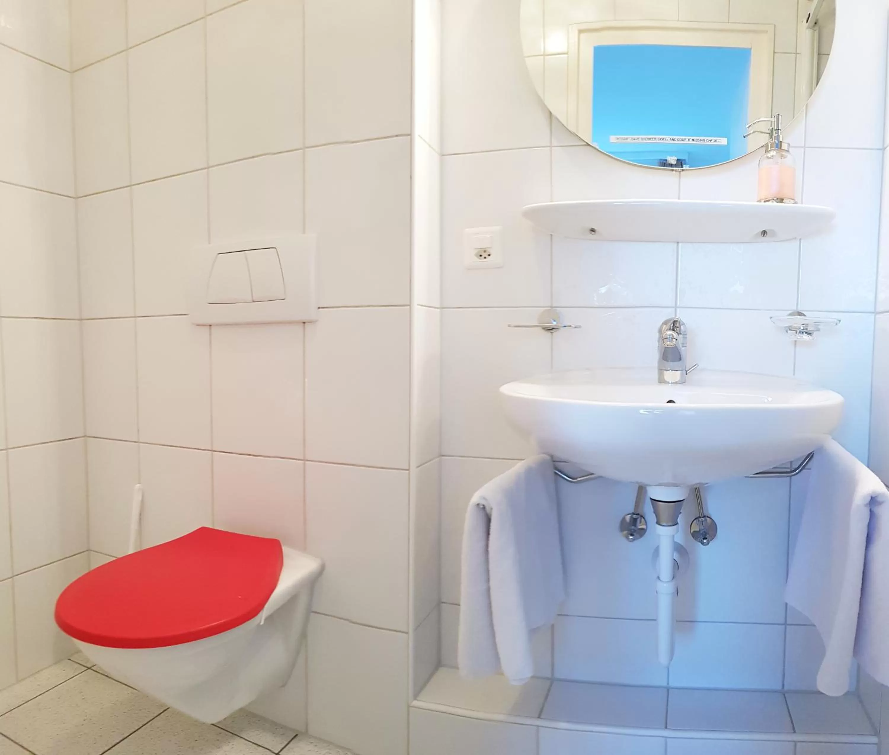 Toilet in Adventure Guesthouse Interlaken