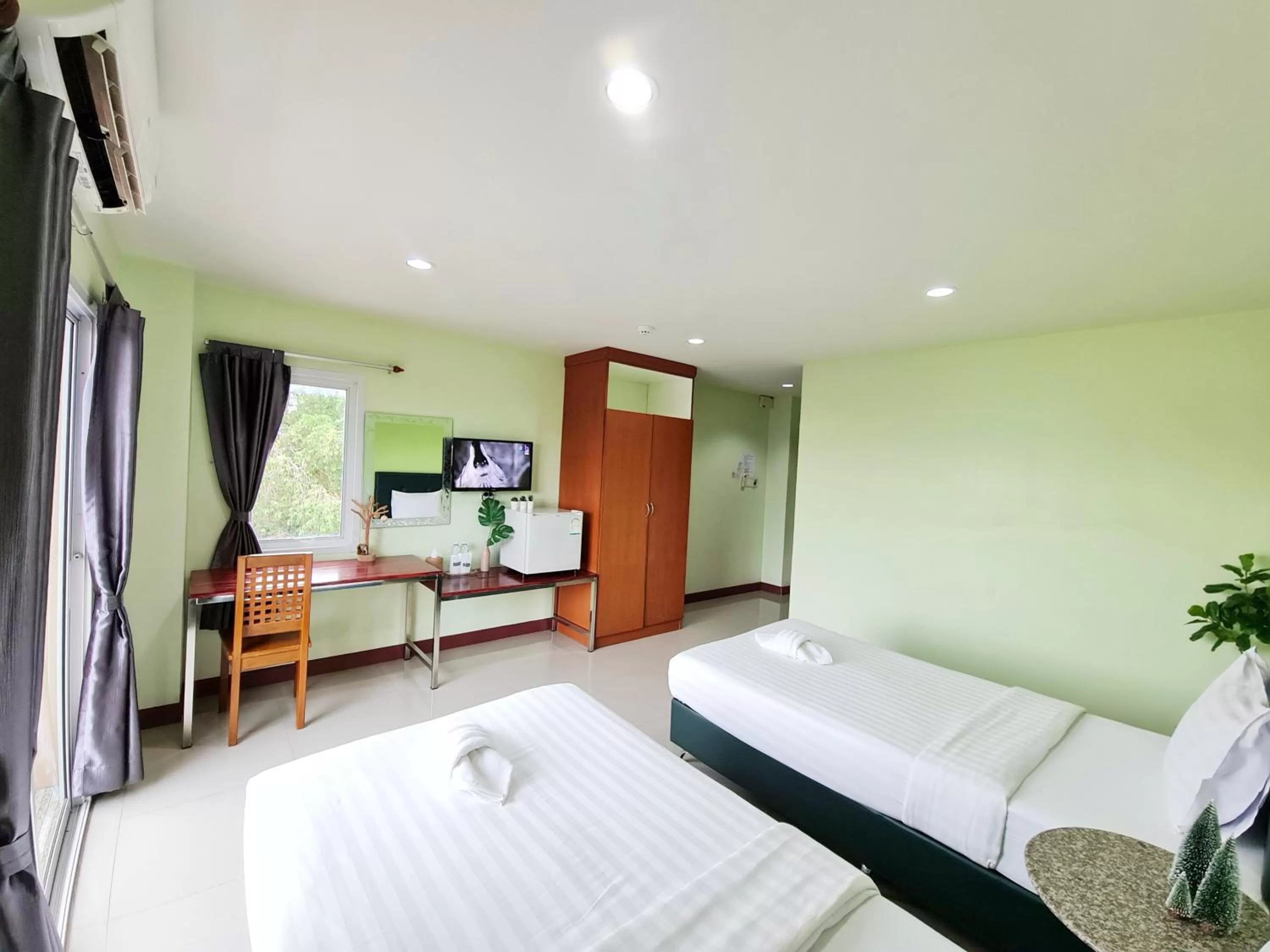 Bedroom in Jaroonsak Grand