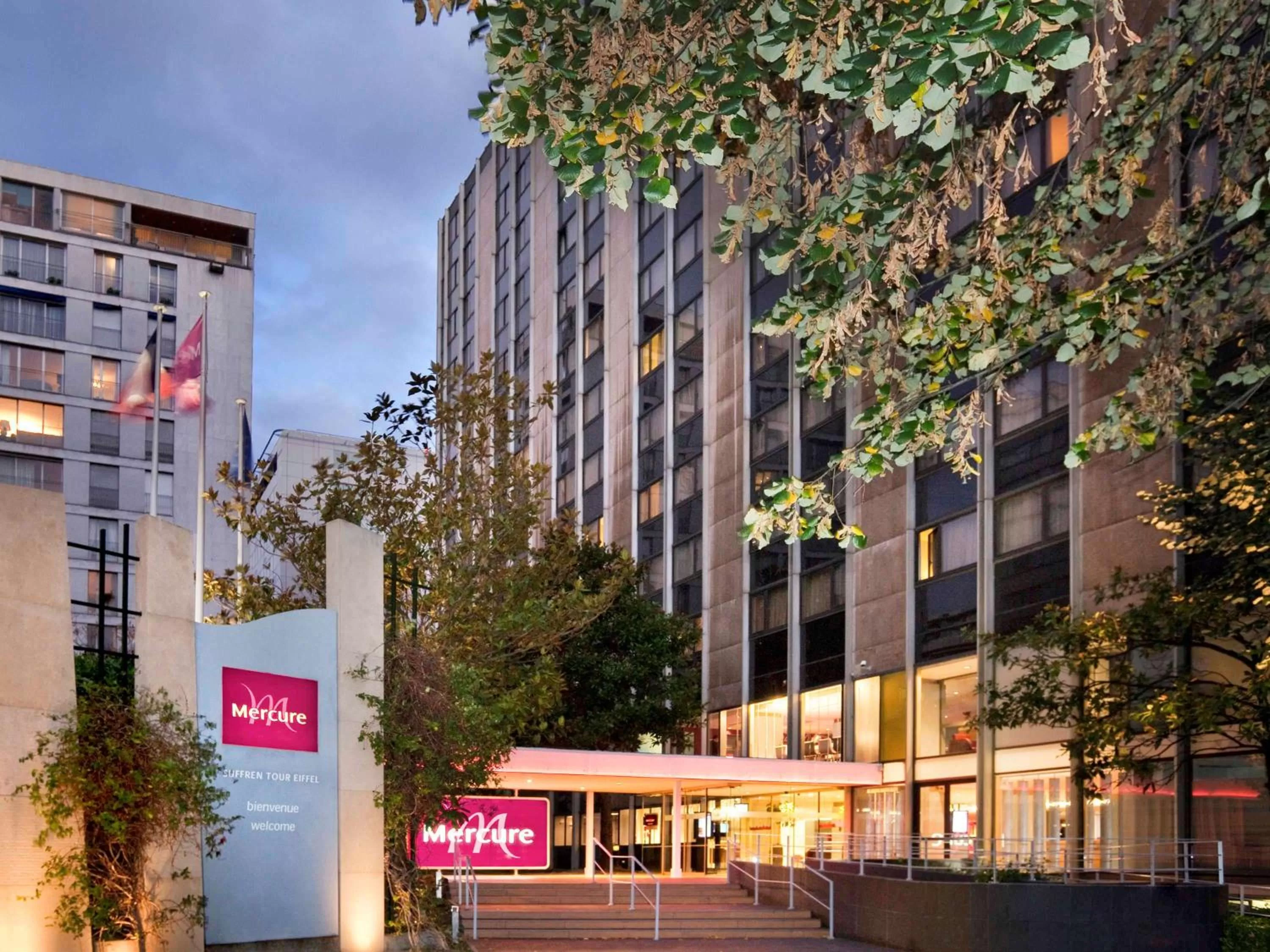 Property building in Mercure Paris Centre Tour Eiffel