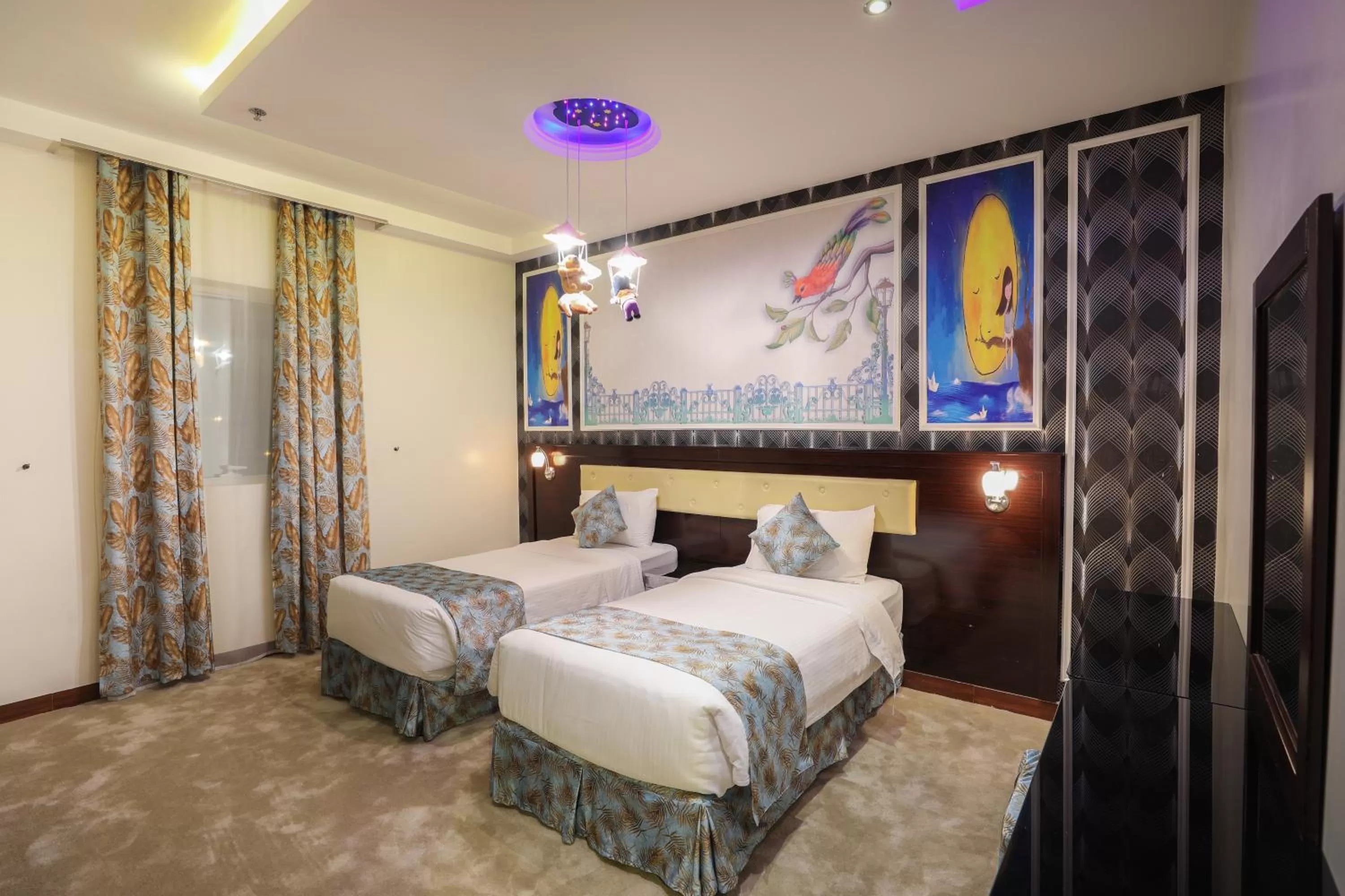 Bed in Meral Crown Hotel