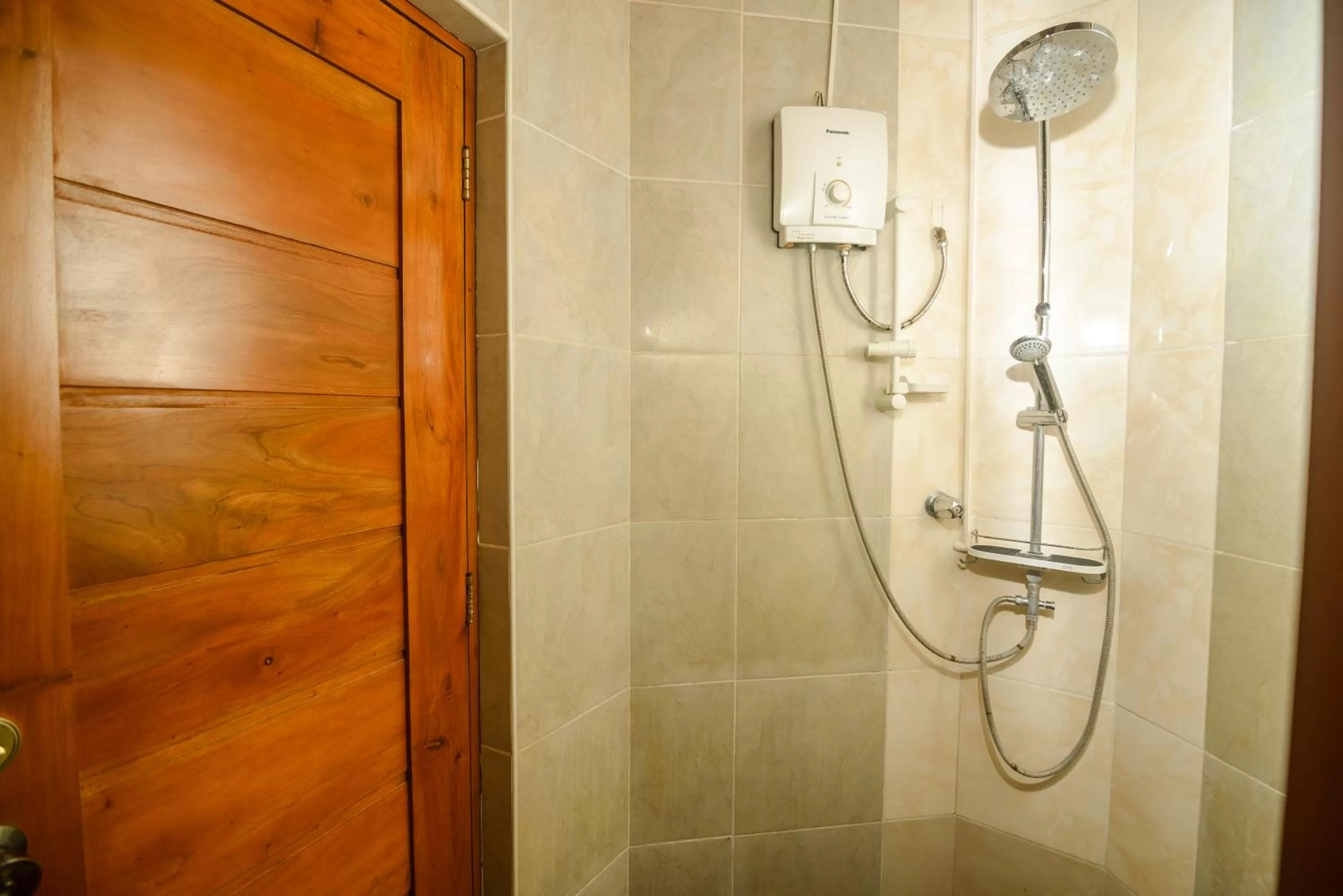 Shower in Voda Krasna Resort & Restaurant