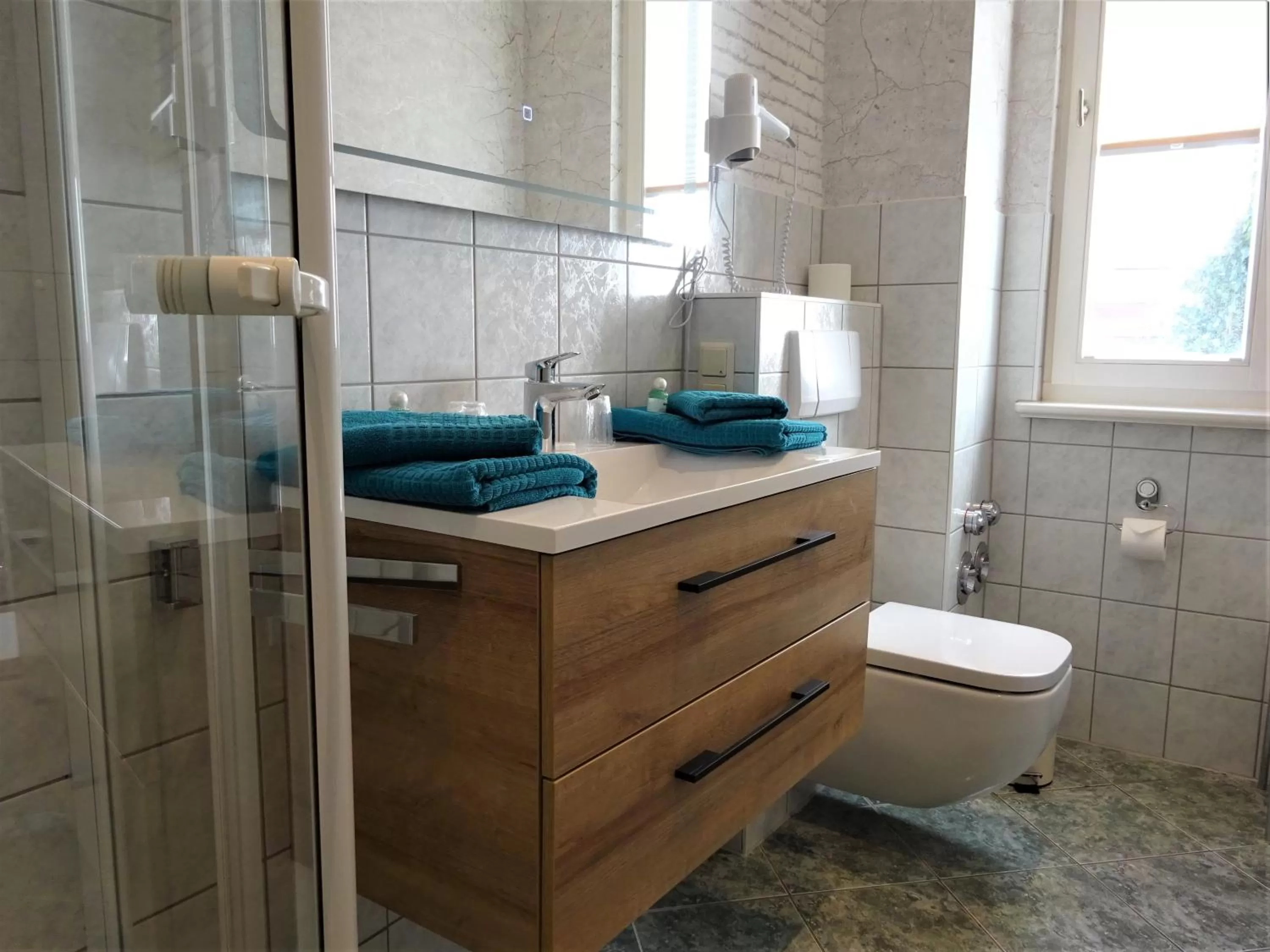 Bathroom in Pension Zur Fährbrücke