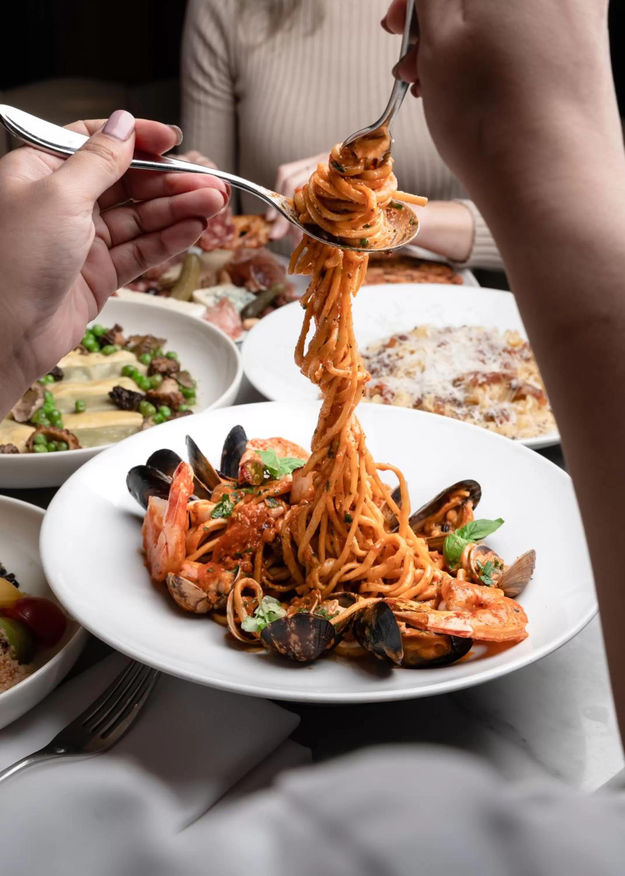 Restaurant/places to eat in Century Plaza Hotel