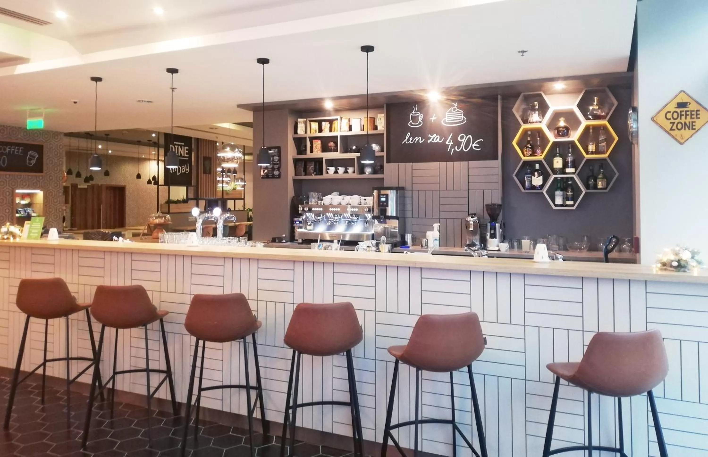 Restaurant/places to eat in Holiday Inn Trnava by IHG