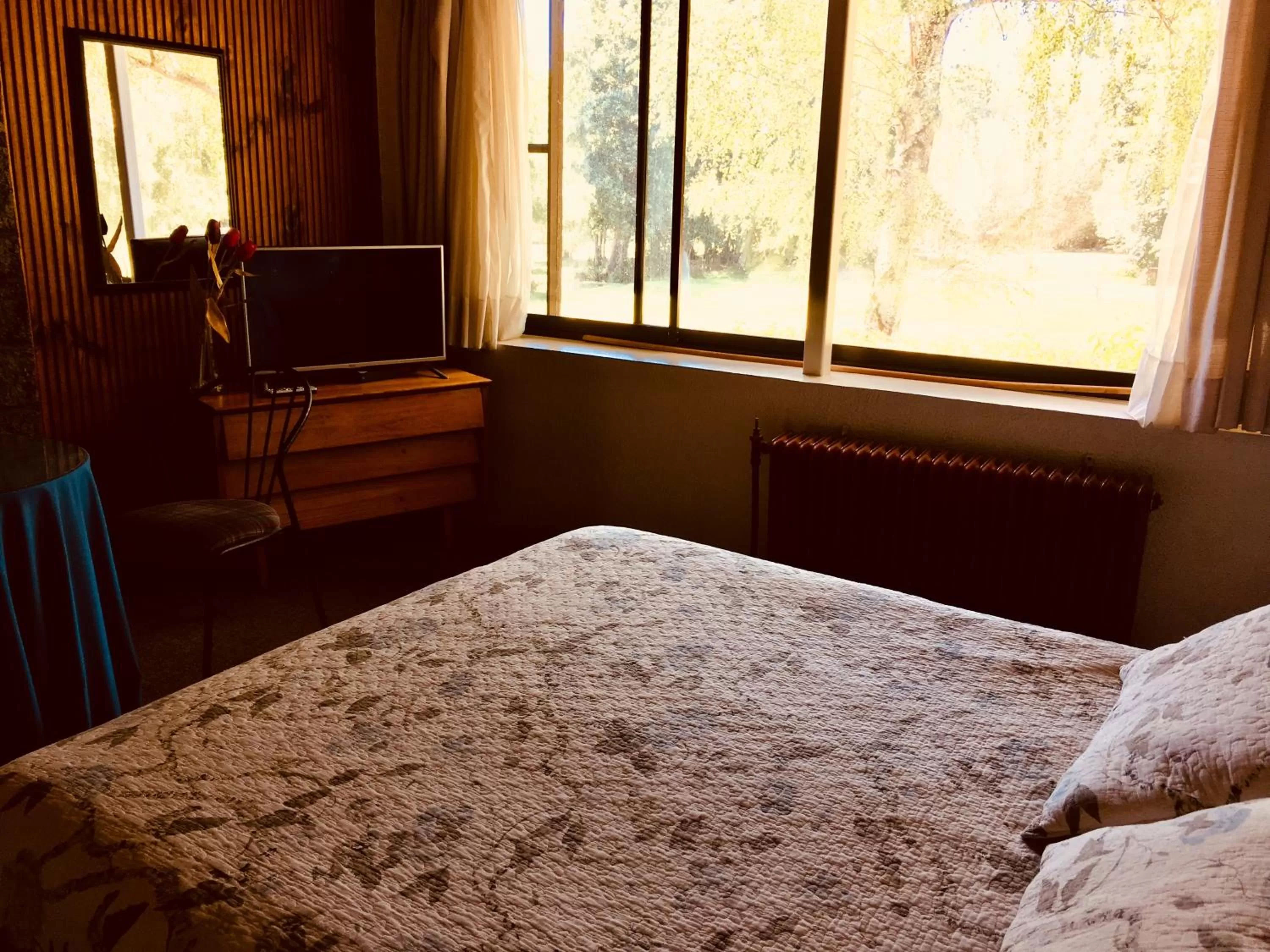 Bed in Hotel Salto Del Laja