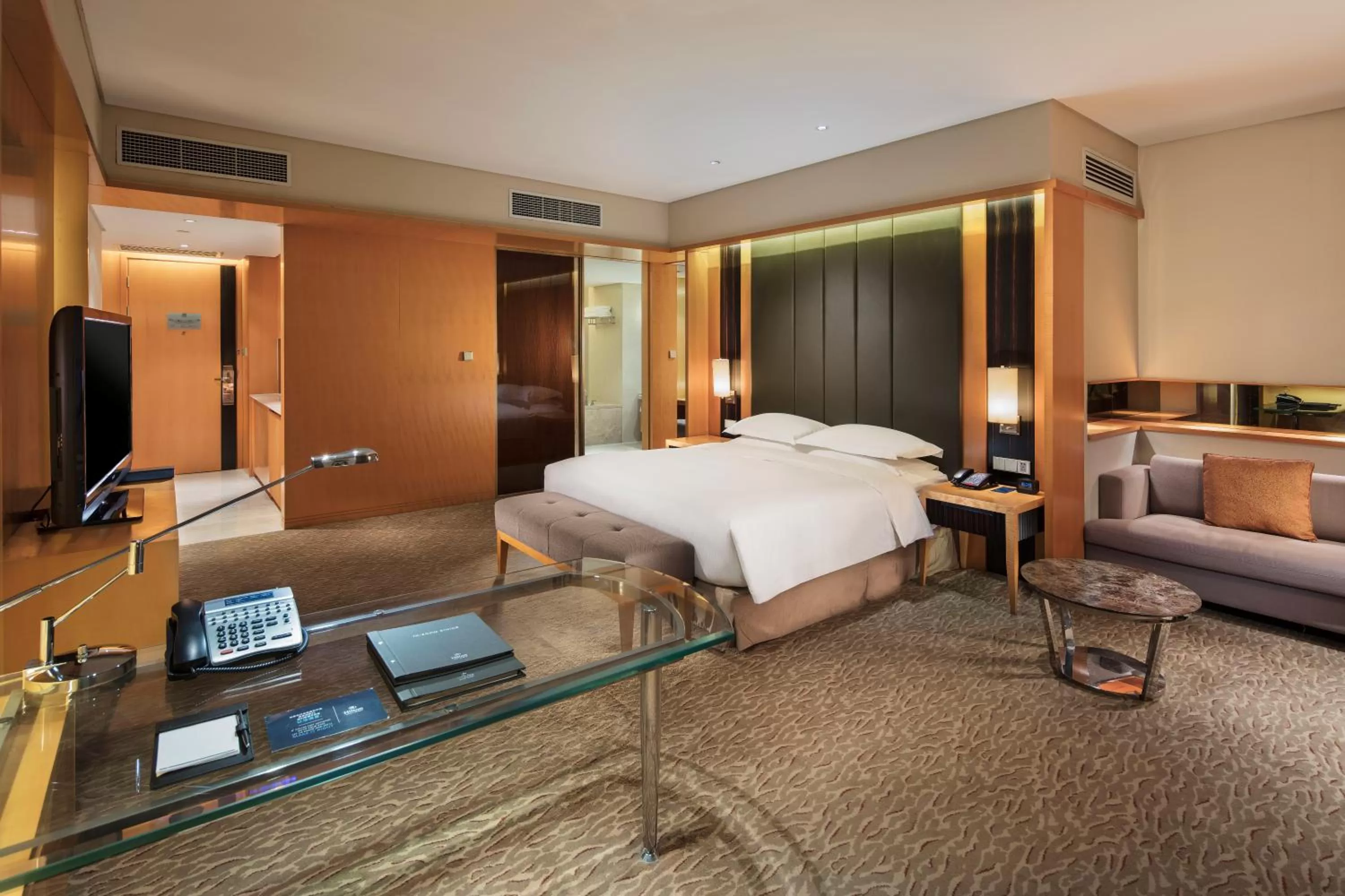 Bed in Hilton Nanjing Riverside