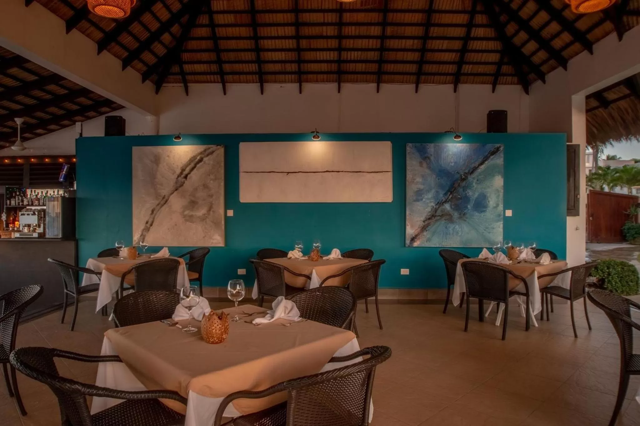 Restaurant/places to eat in Velero Beach Resort