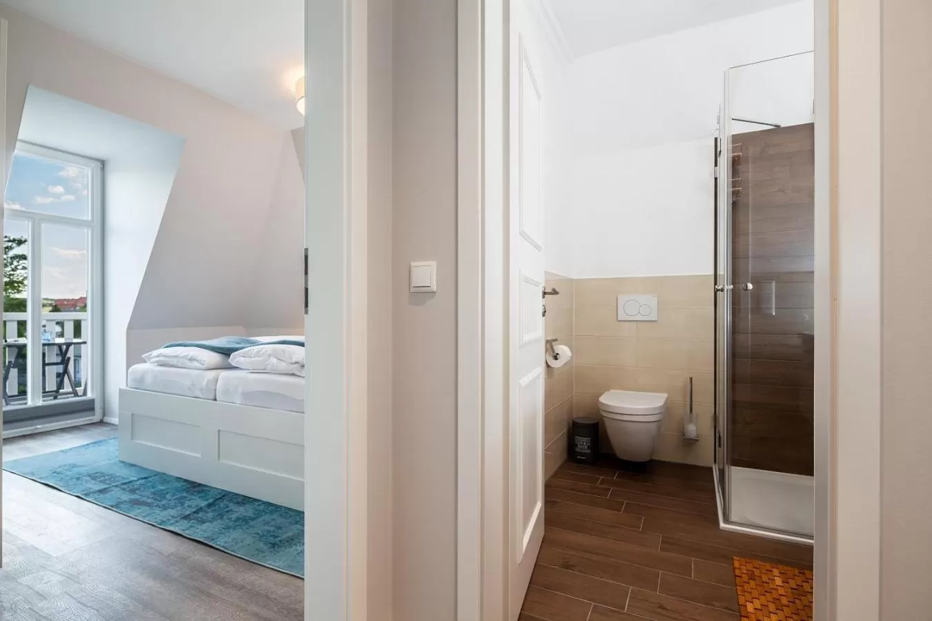 Bathroom, Bed in Hotel Rosenhof