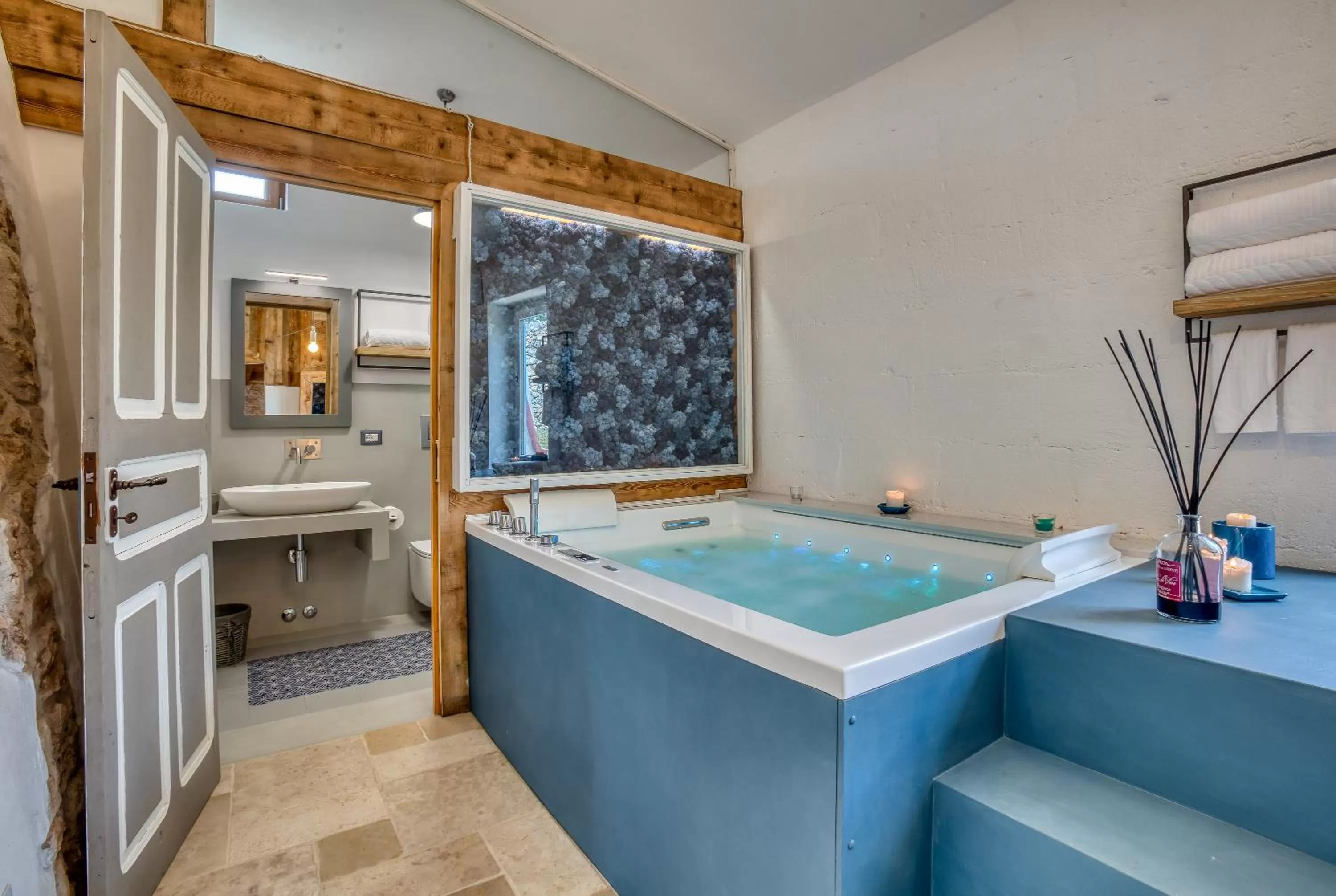 Hot Tub in Trulli Terra Magica