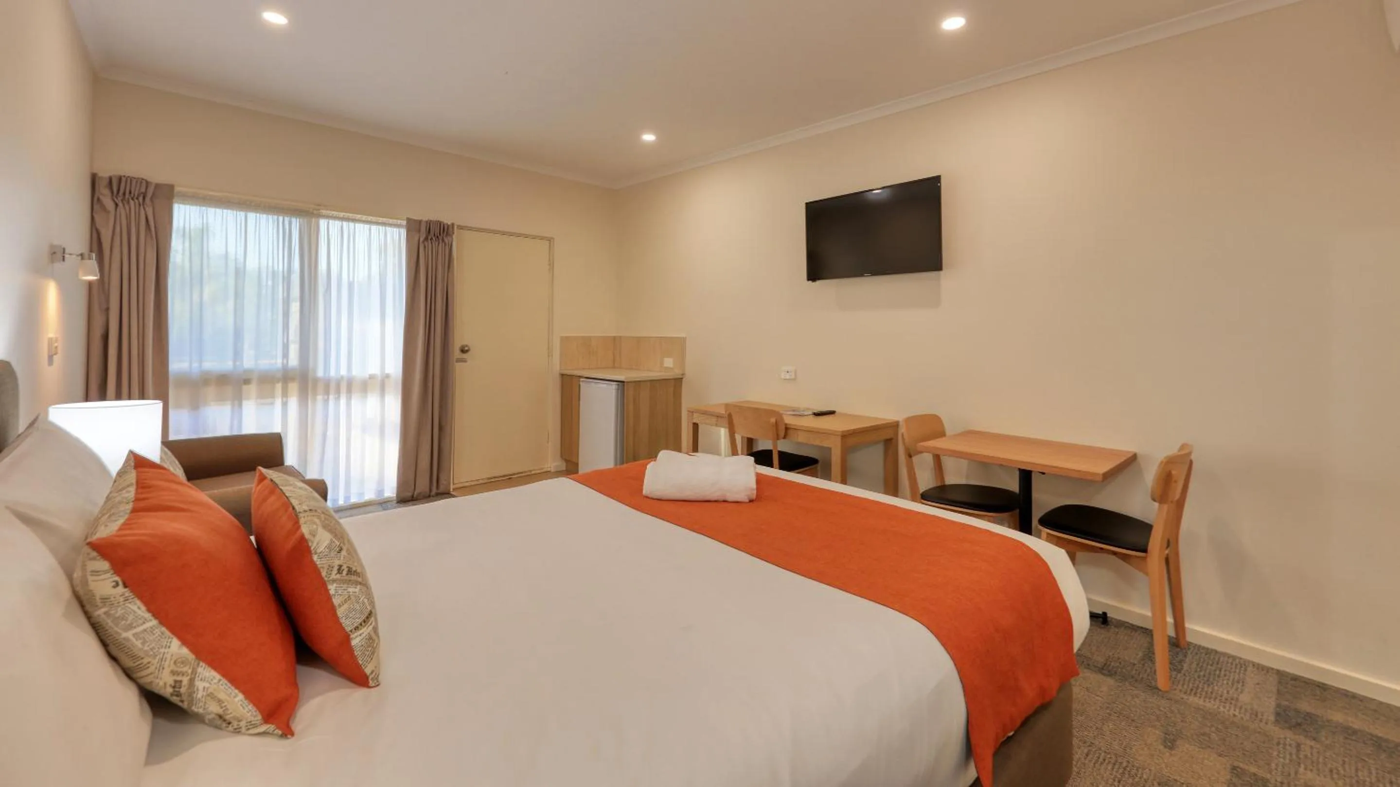 Photo of the whole room, Bed in Quality Inn Swan Hill