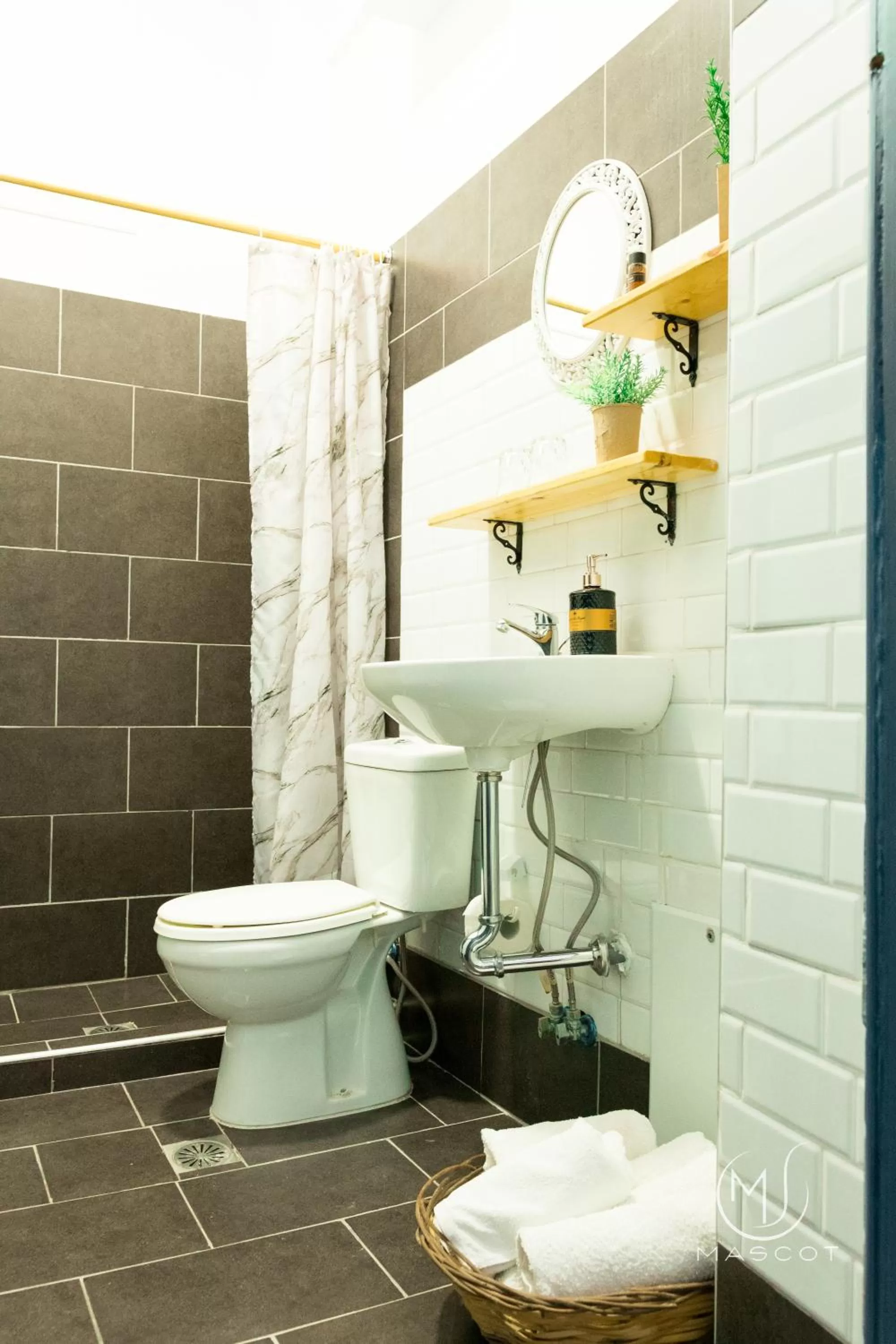 Bathroom in Mascot Garden Rooms