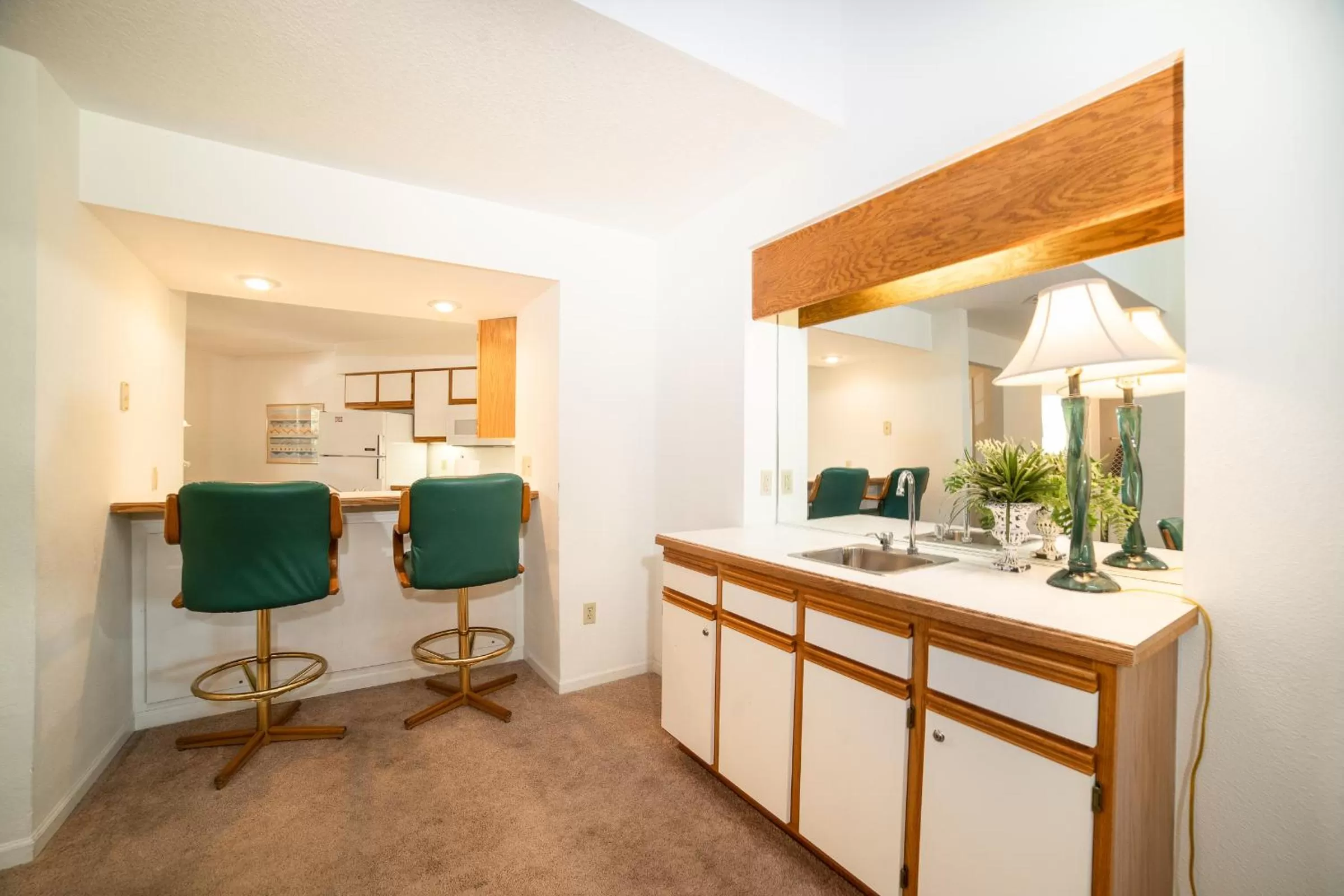 Dining area in Pointe Royale Golf Resort